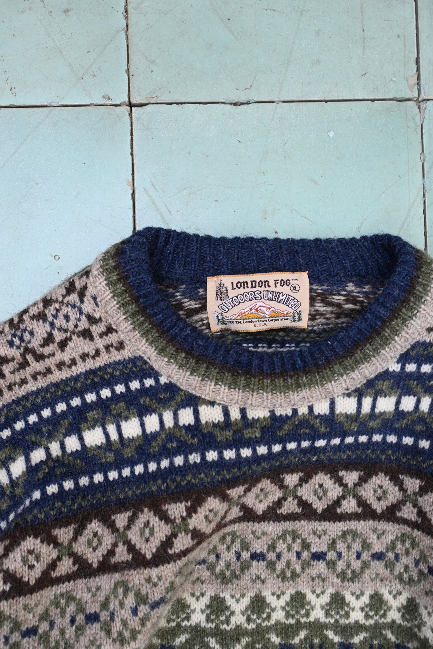"LONDON FOG OUTDOORS UNLIMITED" Fair isle knit sweater