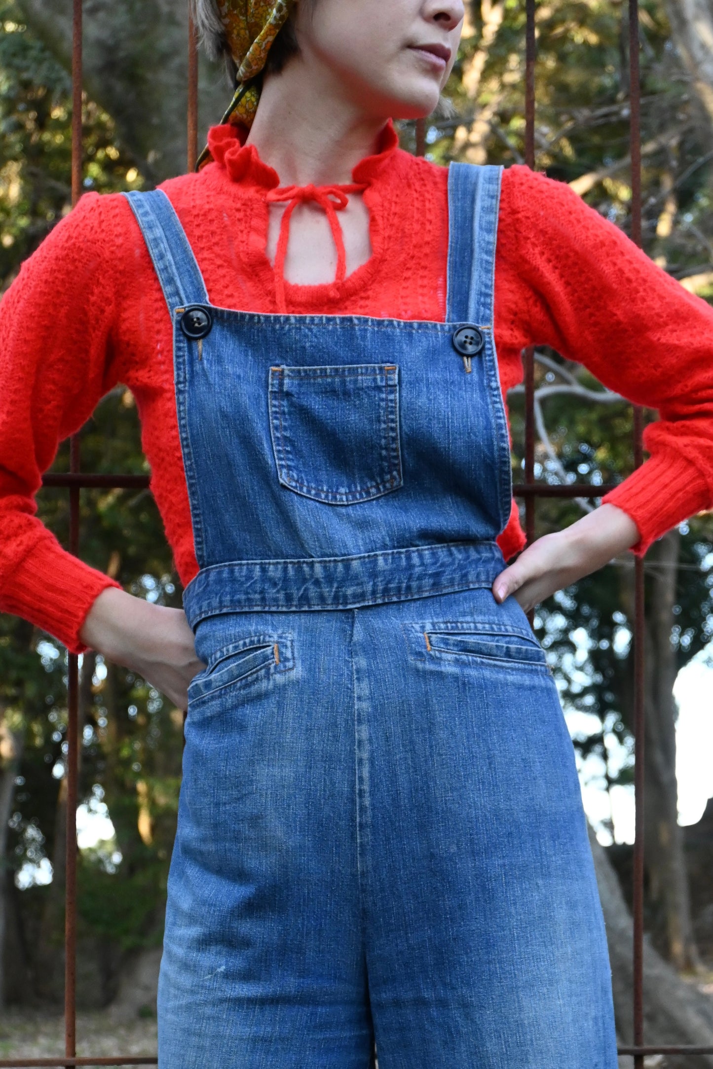 Frill collar knit sweater/RED