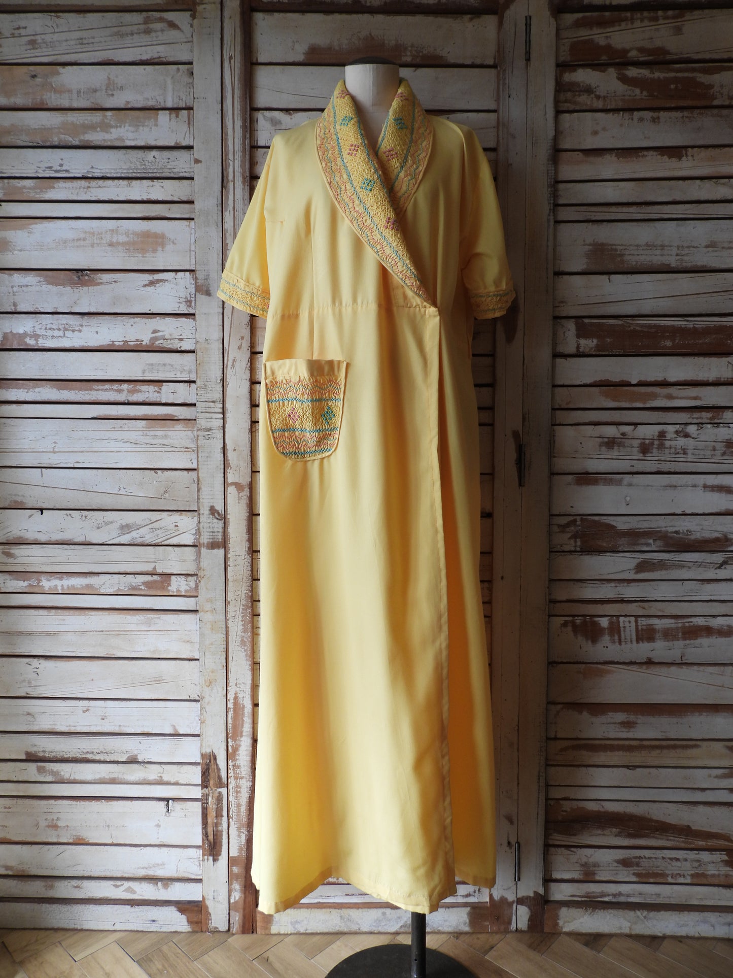 Smocking embroidered long gown dress/YELLOW