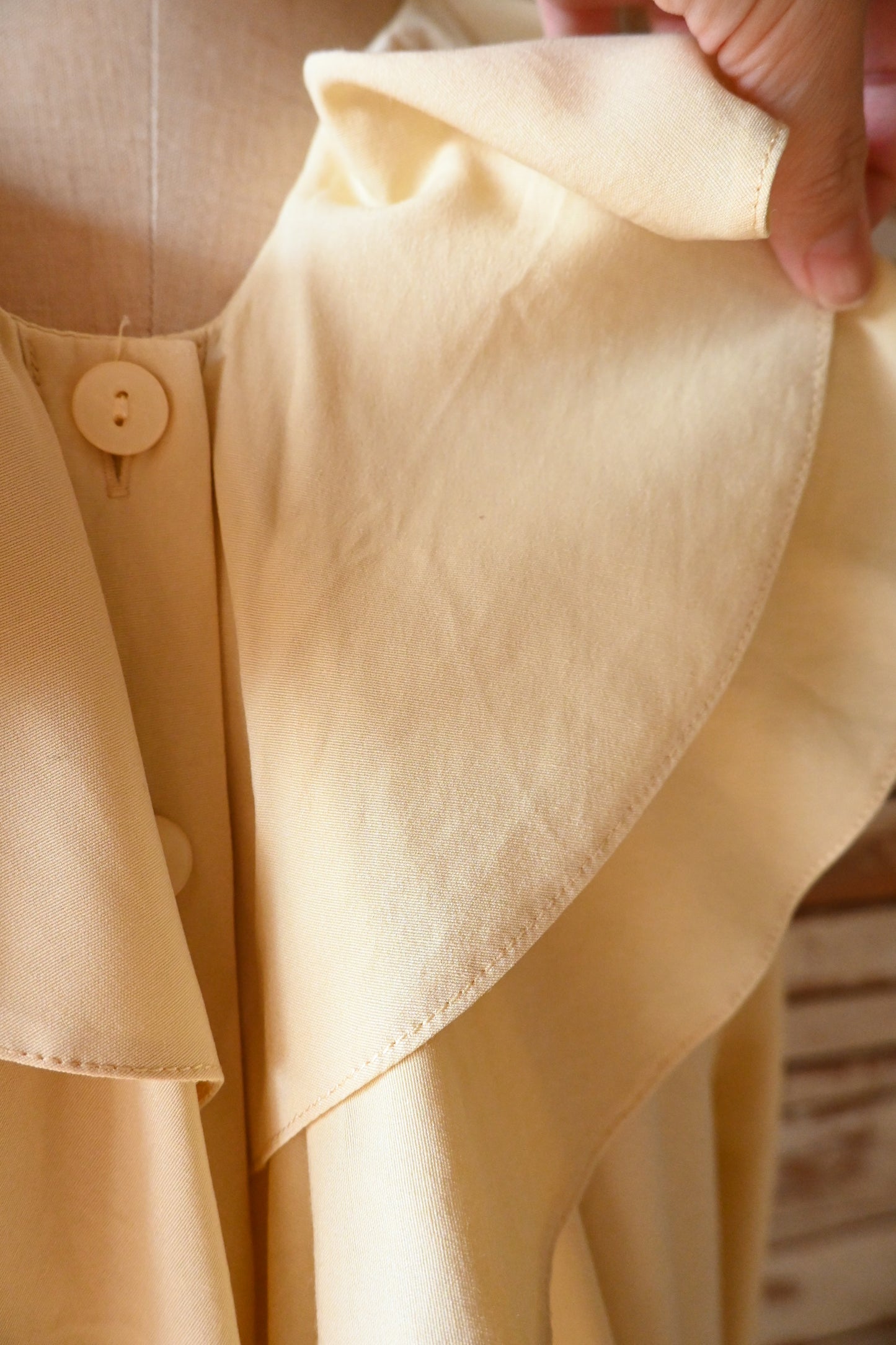 L/S Frill blouse/YELLOW BEIGE