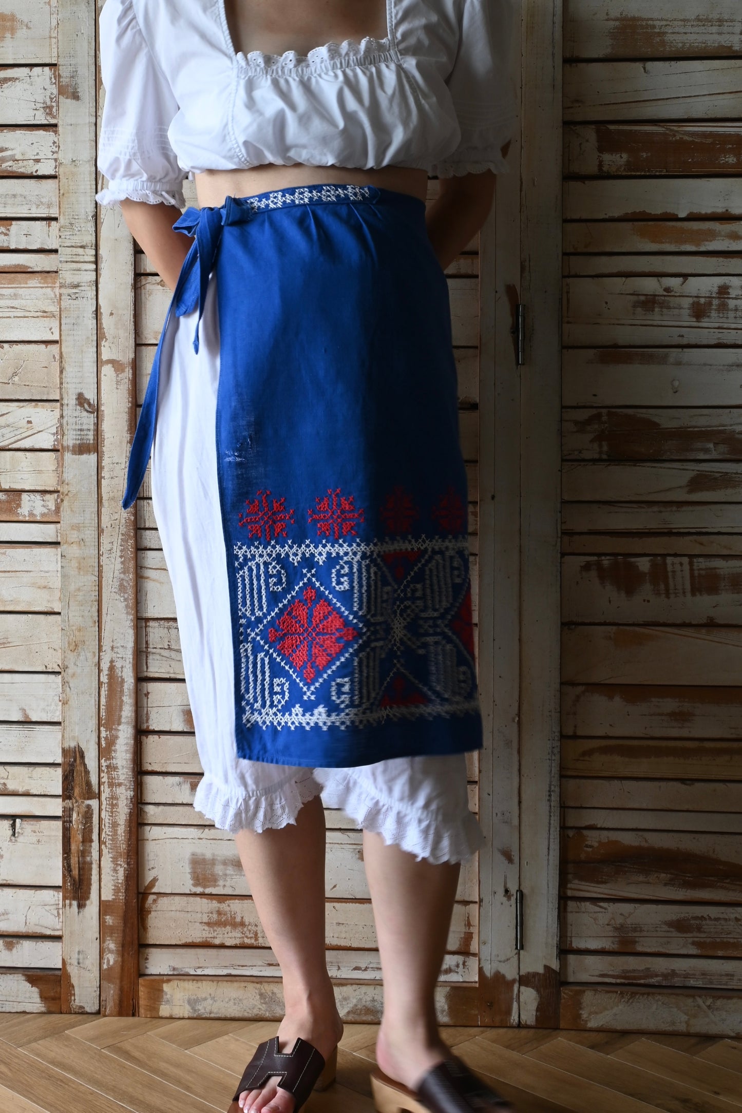 EURO Embroidery apron/BLUE