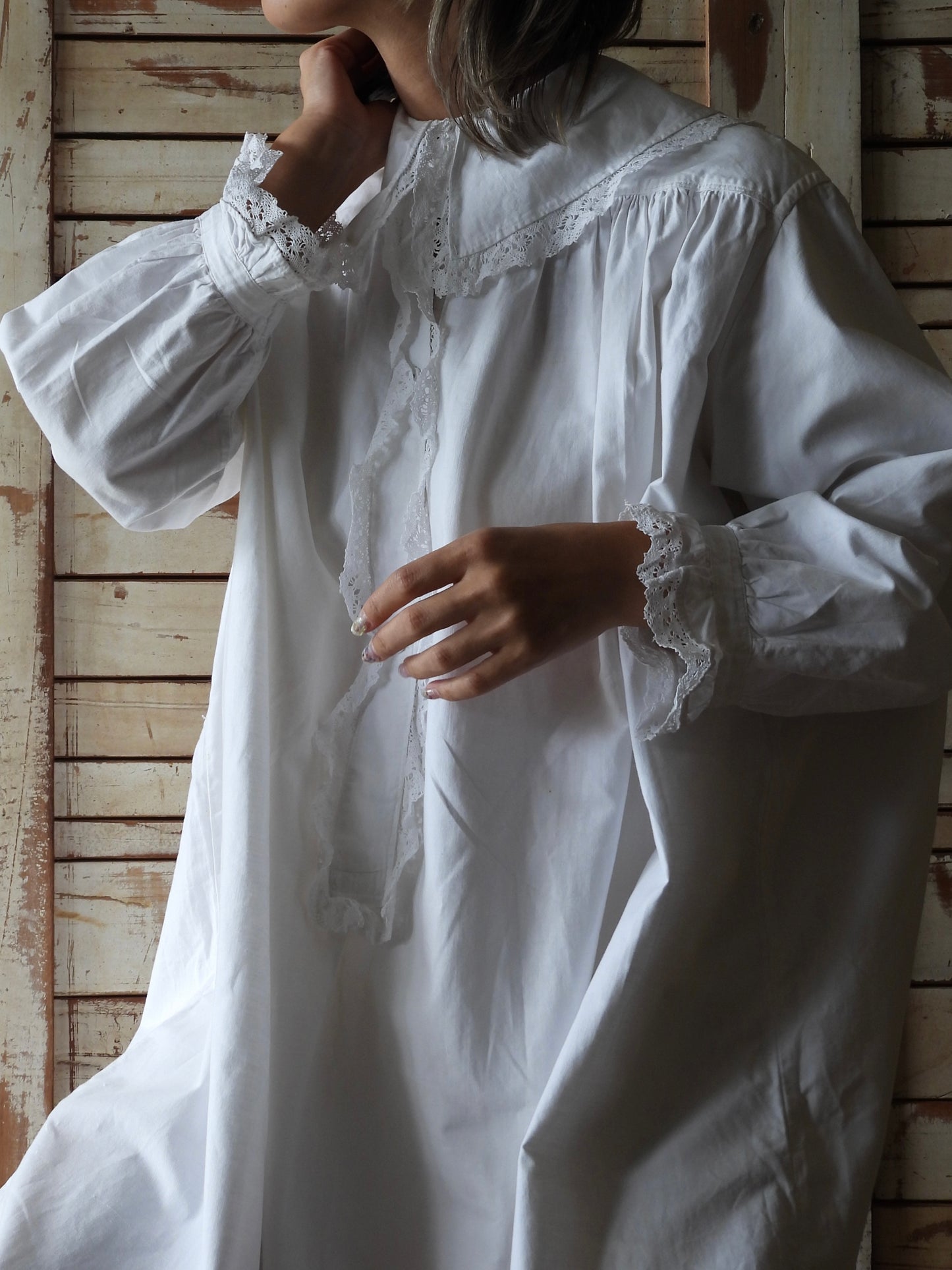 Victorian cotton night dress/WHITE