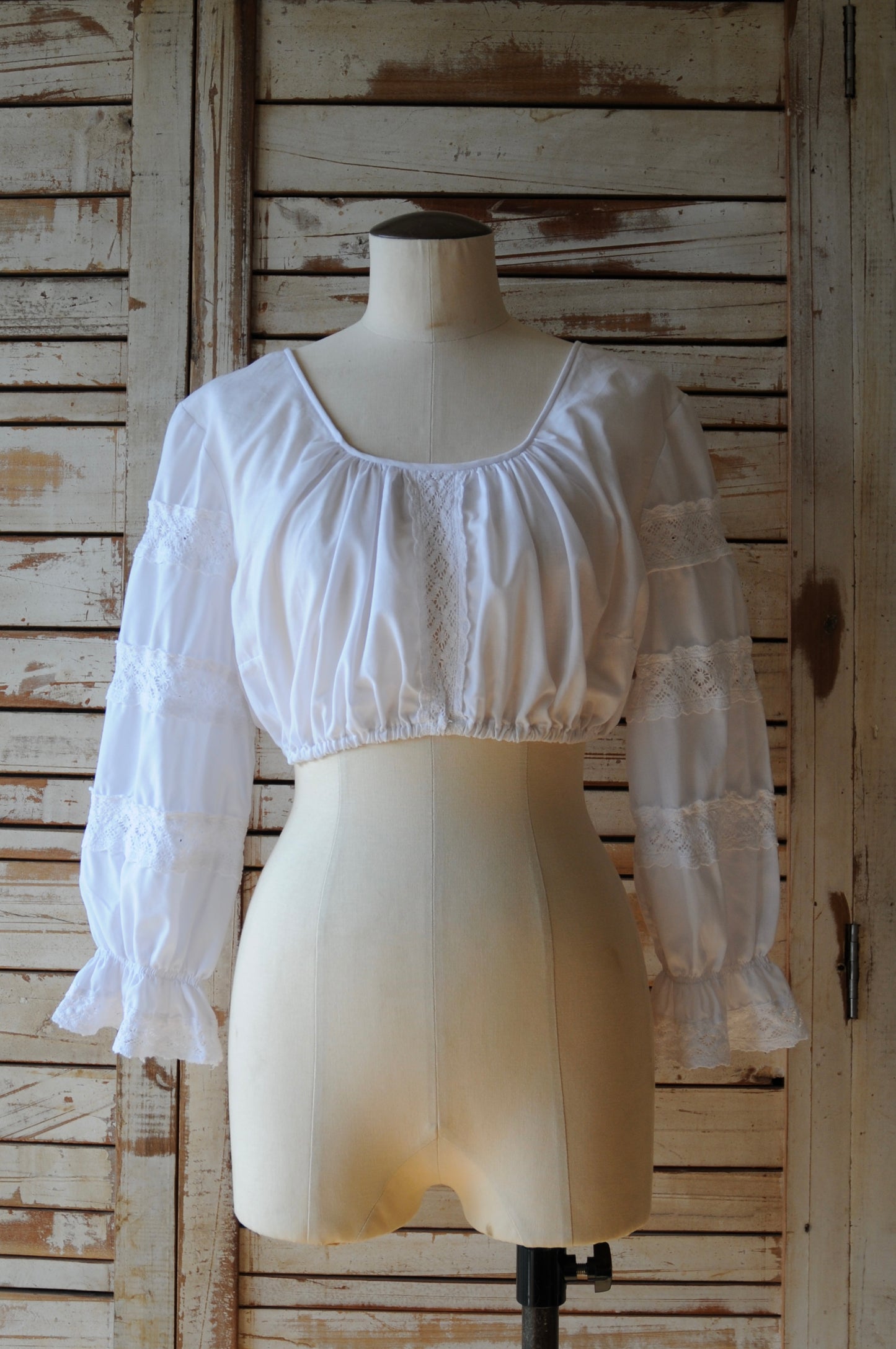 EURO Cropped lace blouse/WHITE