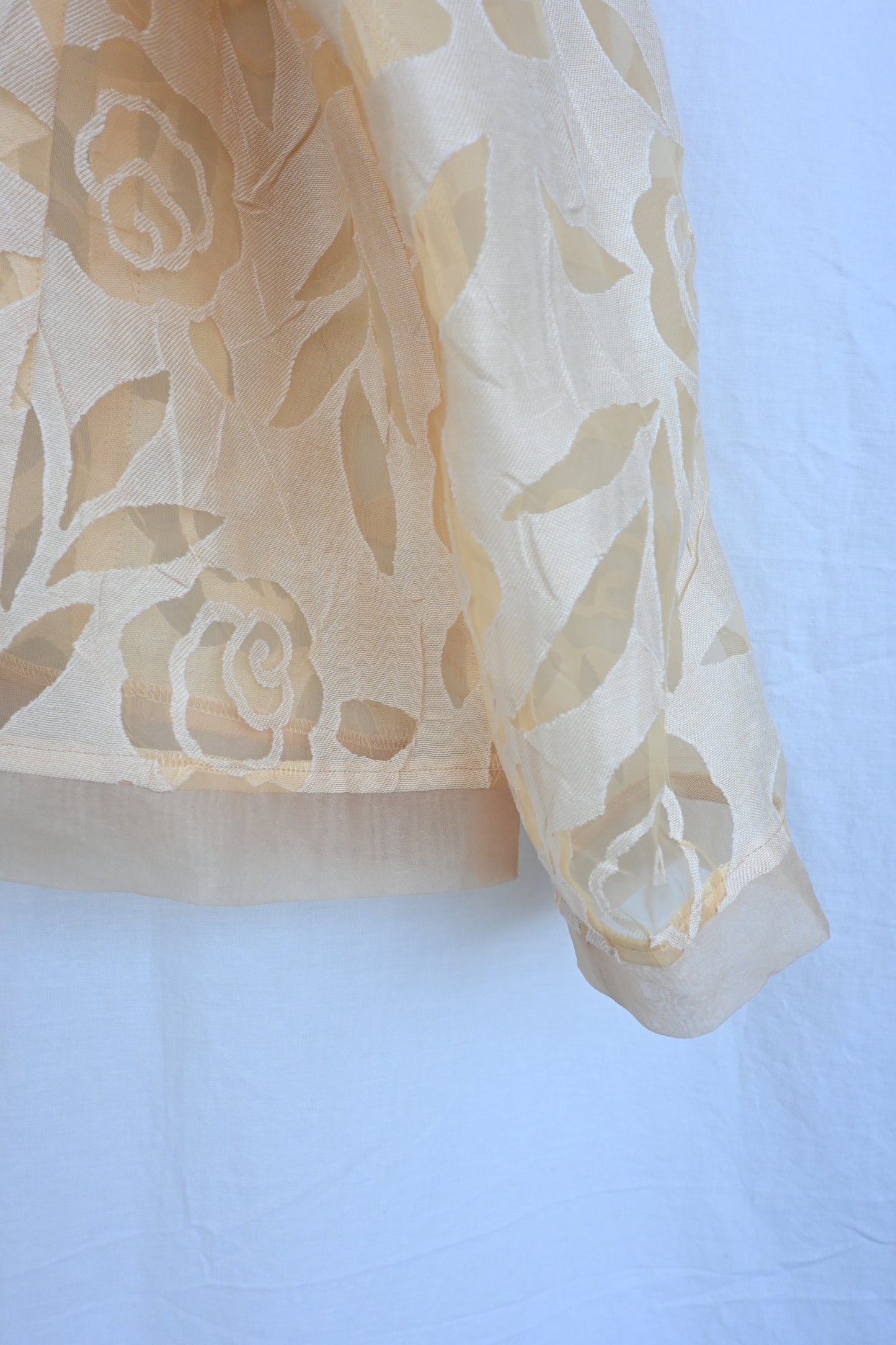 See through design blouse/BEIGE