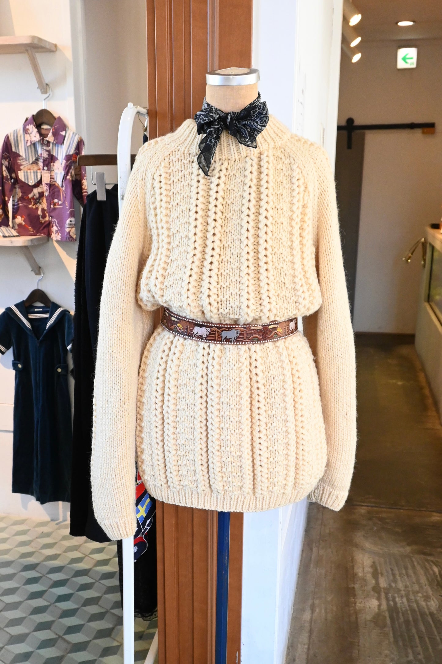 Aran knit sweater/IVORY