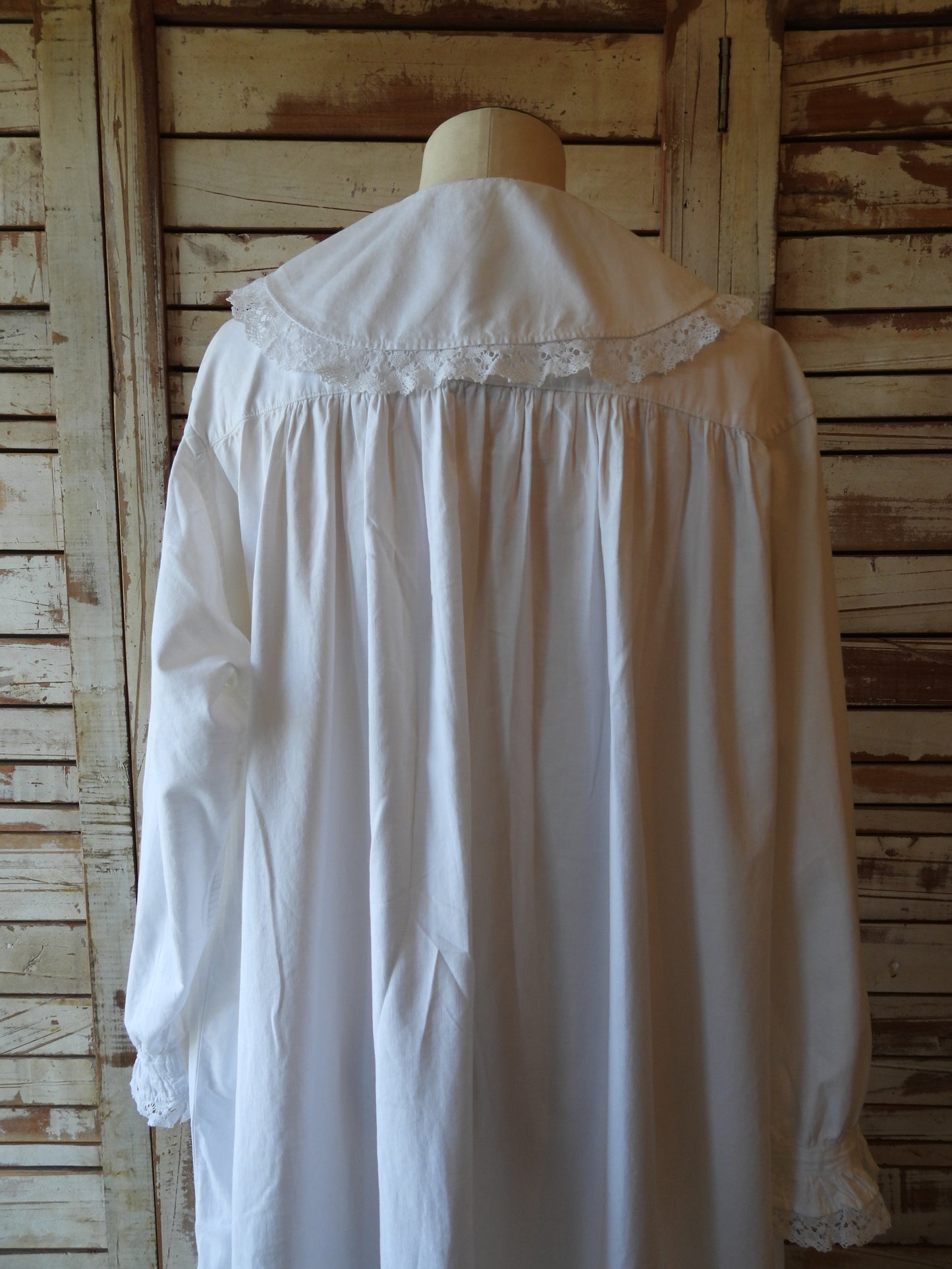 Victorian cotton night dress/WHITE