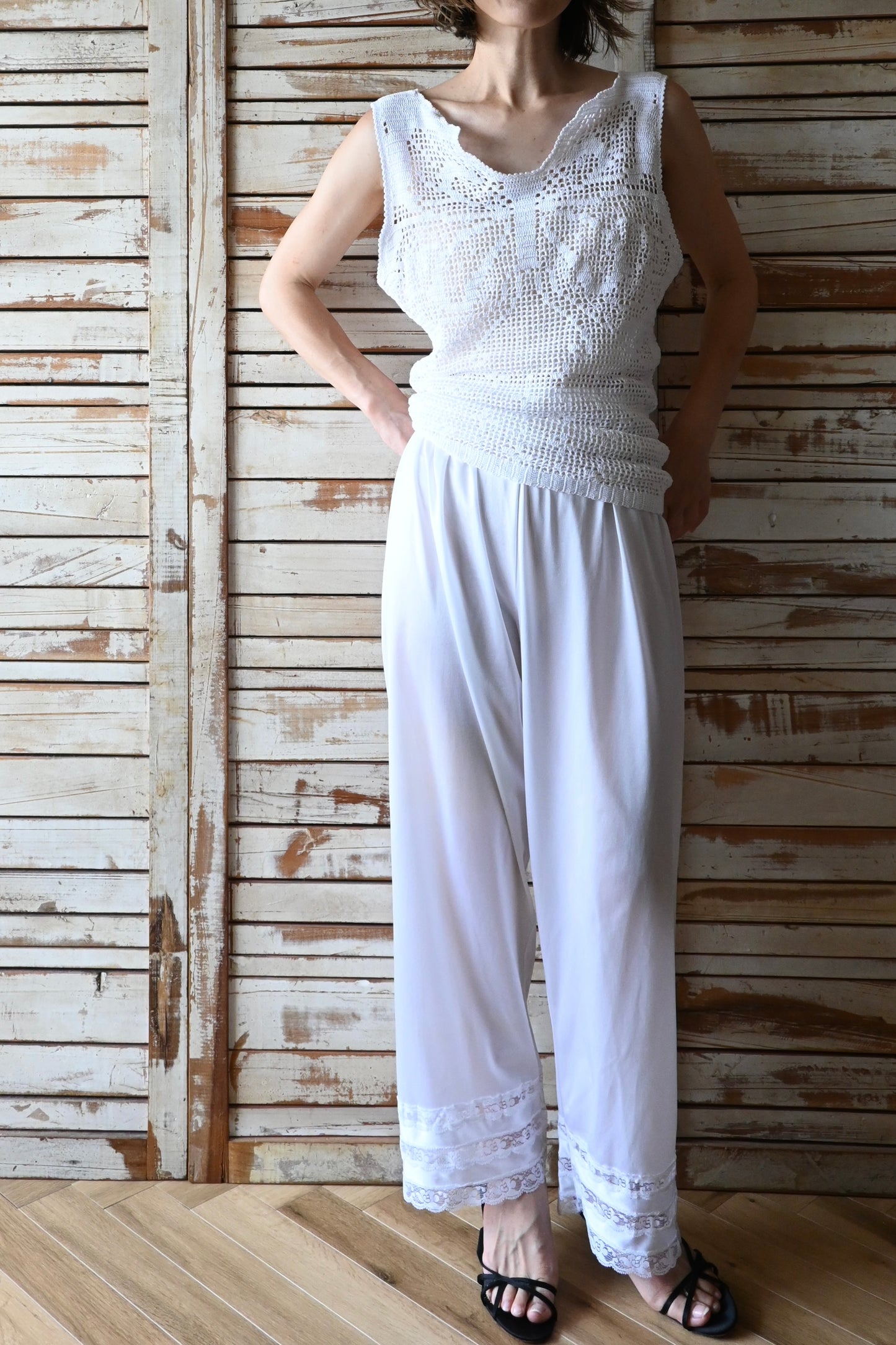 Crochet lace knit top/WHITE