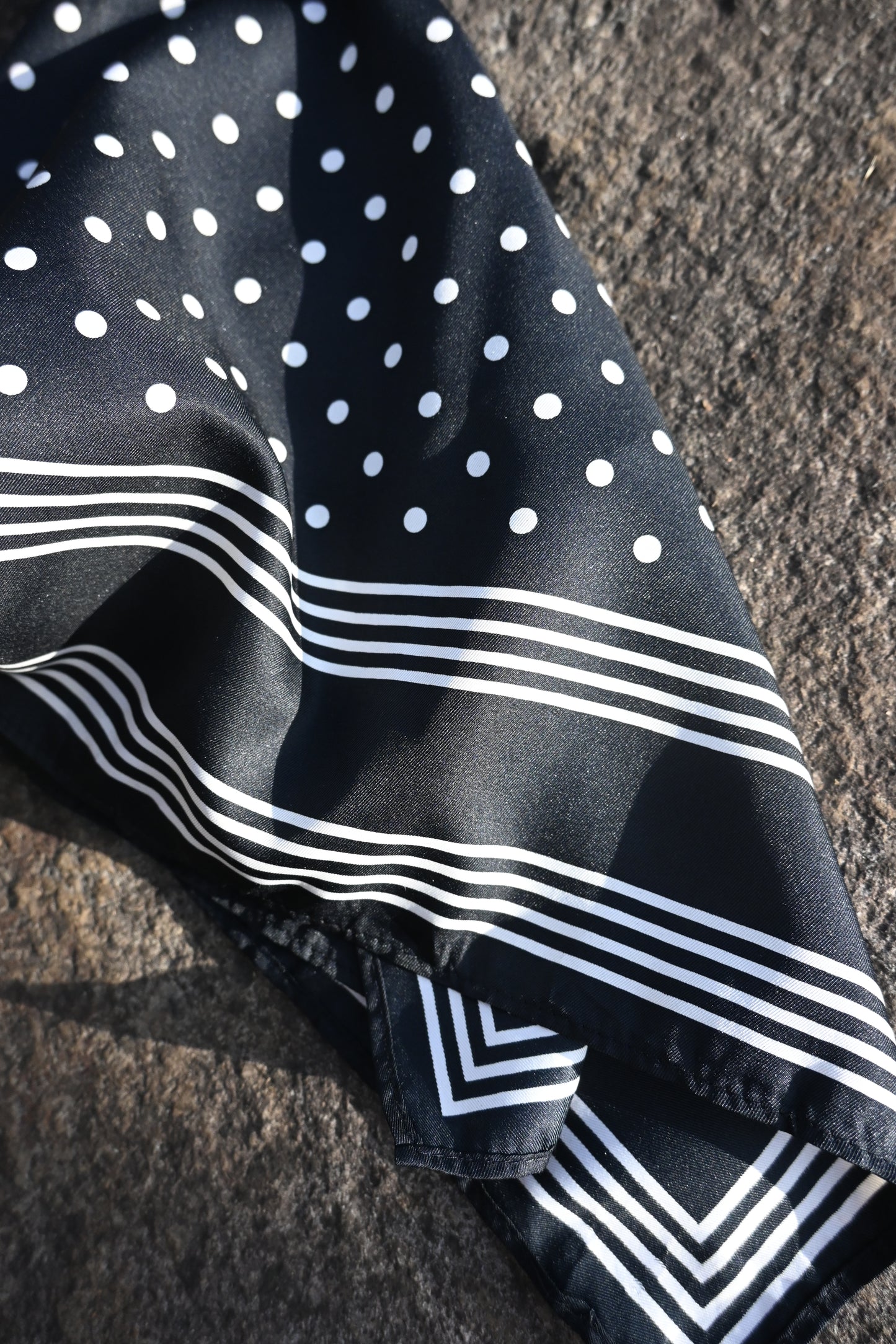 Vintage dot scarf/BLACK