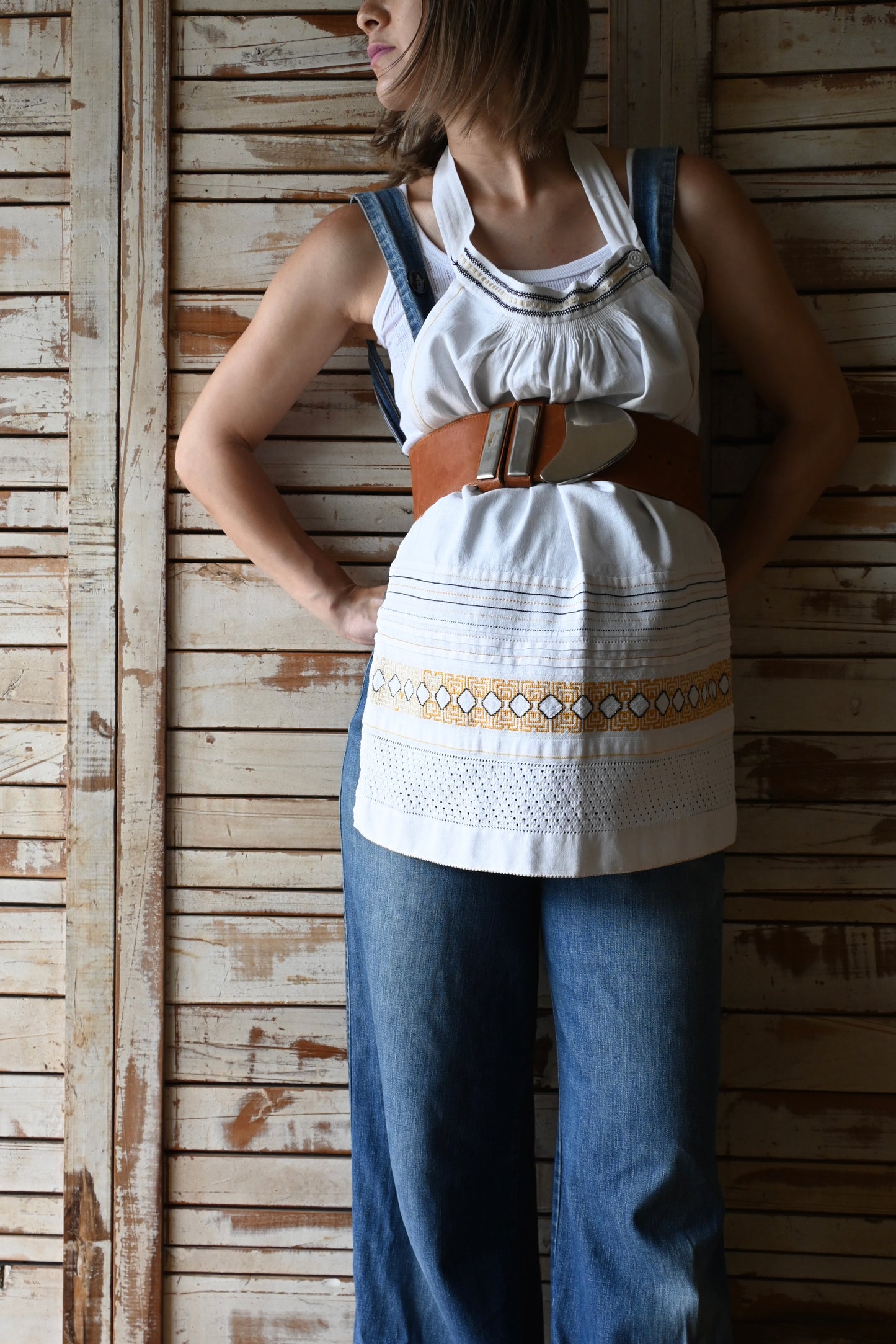 EURO Embroidery apron/MUSTARD