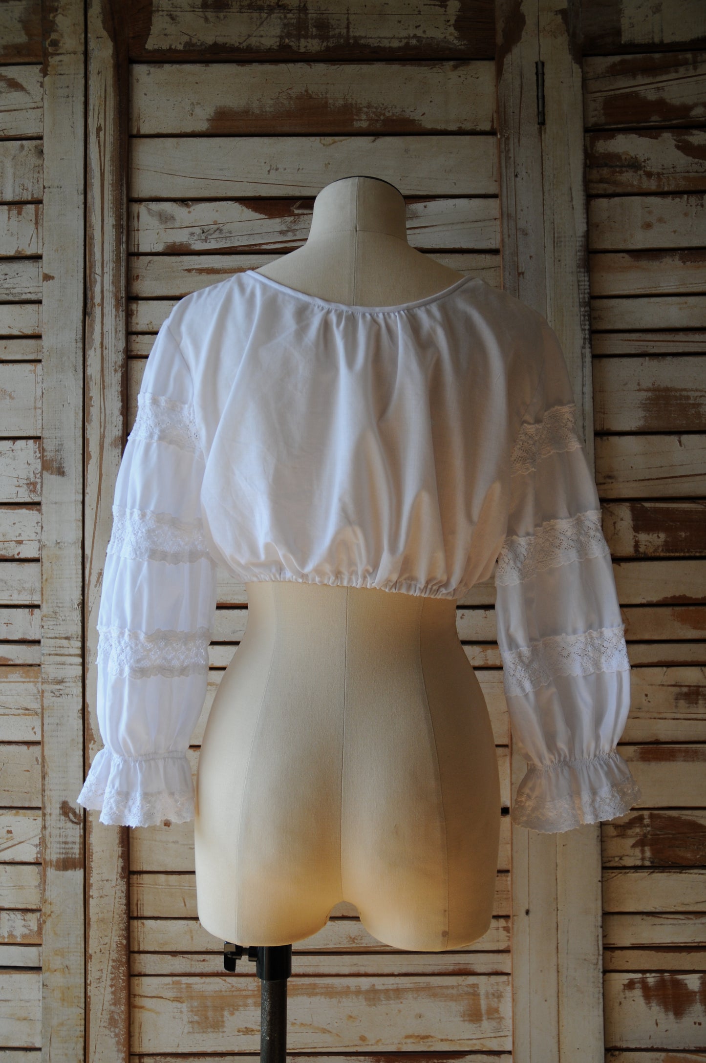 EURO Cropped lace blouse/WHITE