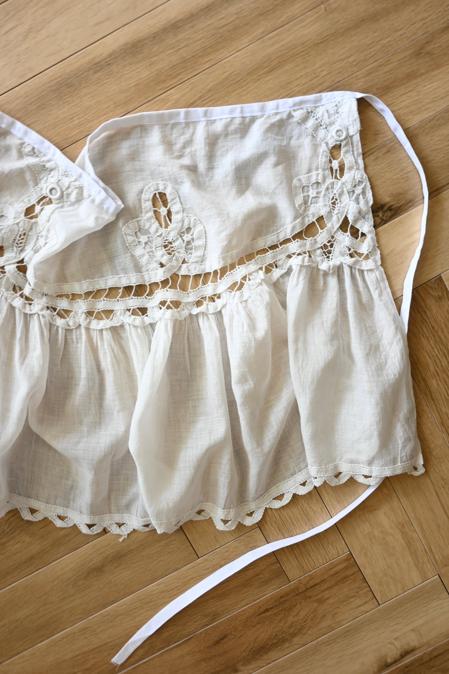 French antique lace wrap/PONMOSIR