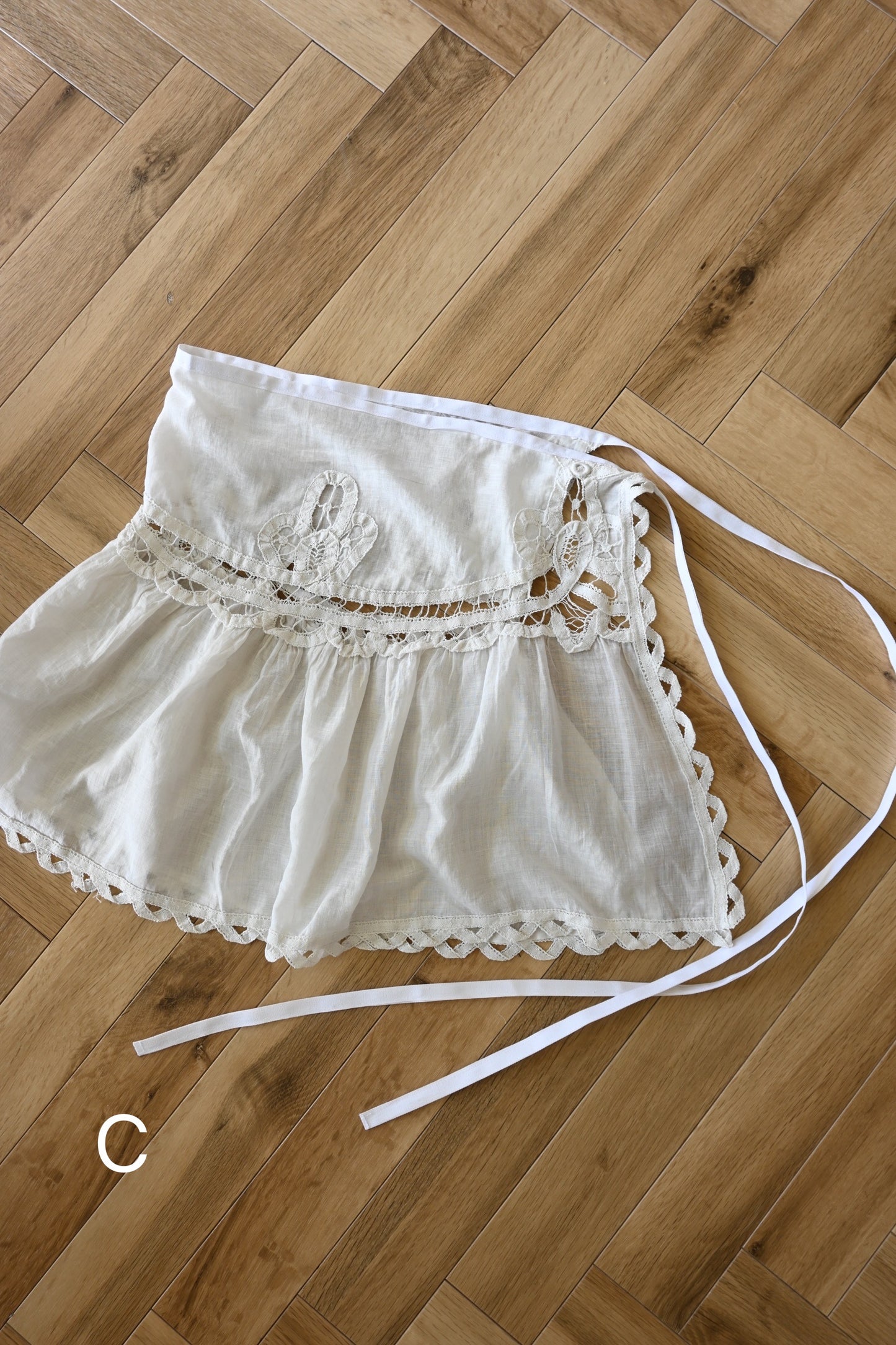 French antique lace wrap/PONMOSIR