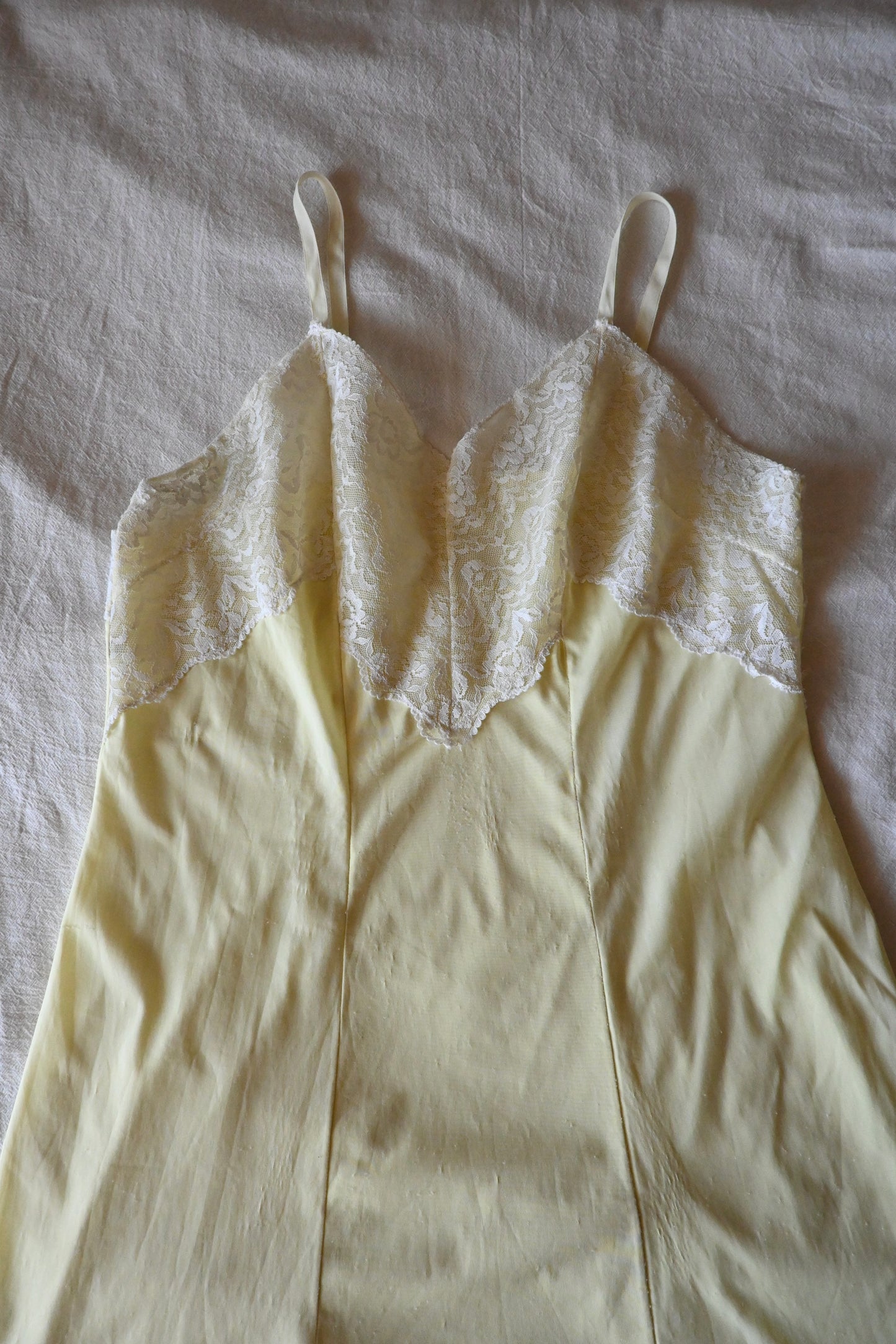 Lace slip dress/YELLOW