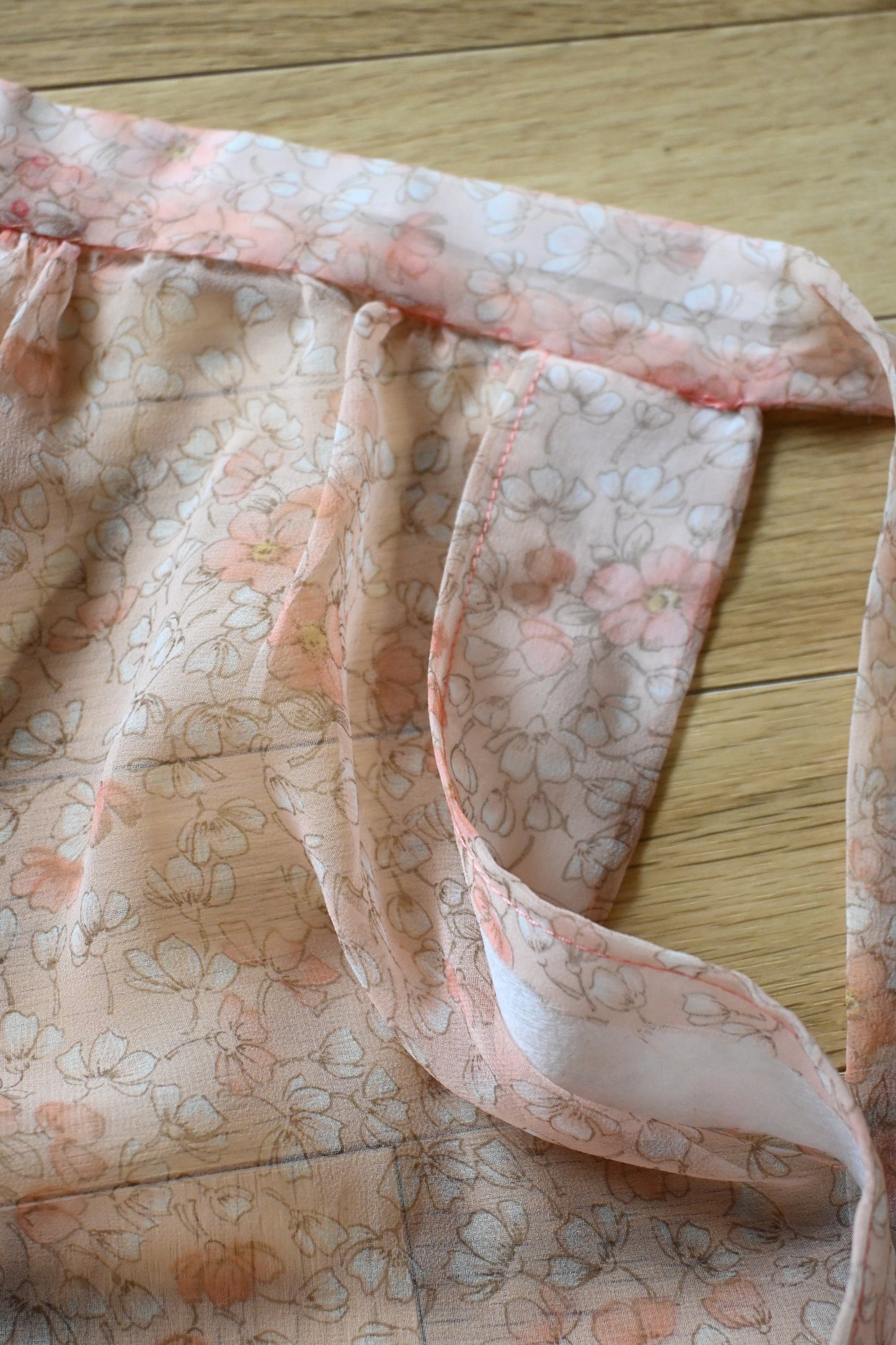 Floral sheer apron/PINK