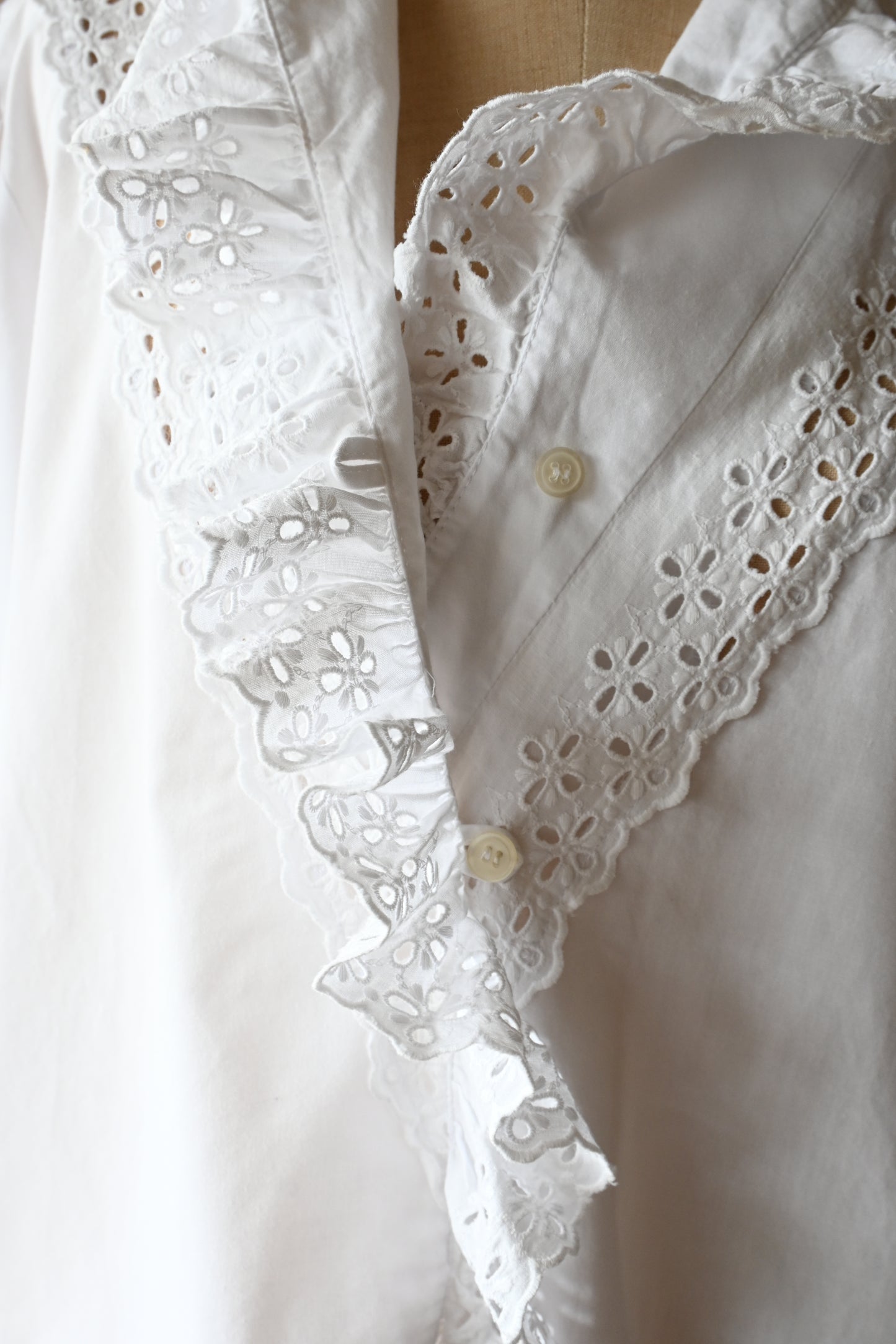 EURO Volume sleeve  blouse/WHITE