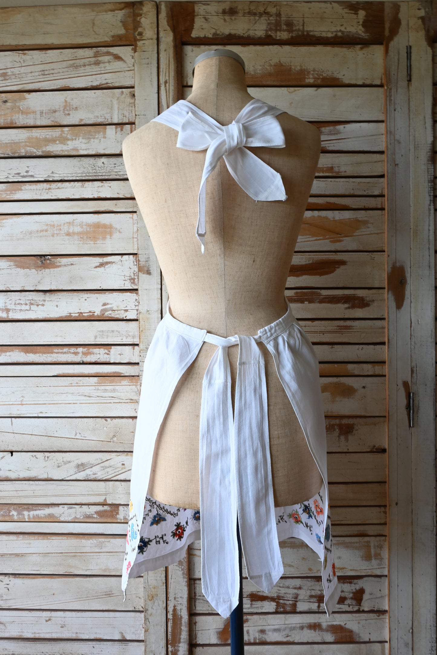 EURO Embroidery apron/MULTI
