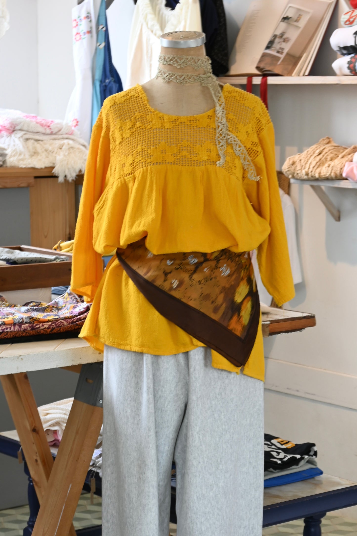 Vintage scarf/BROWN