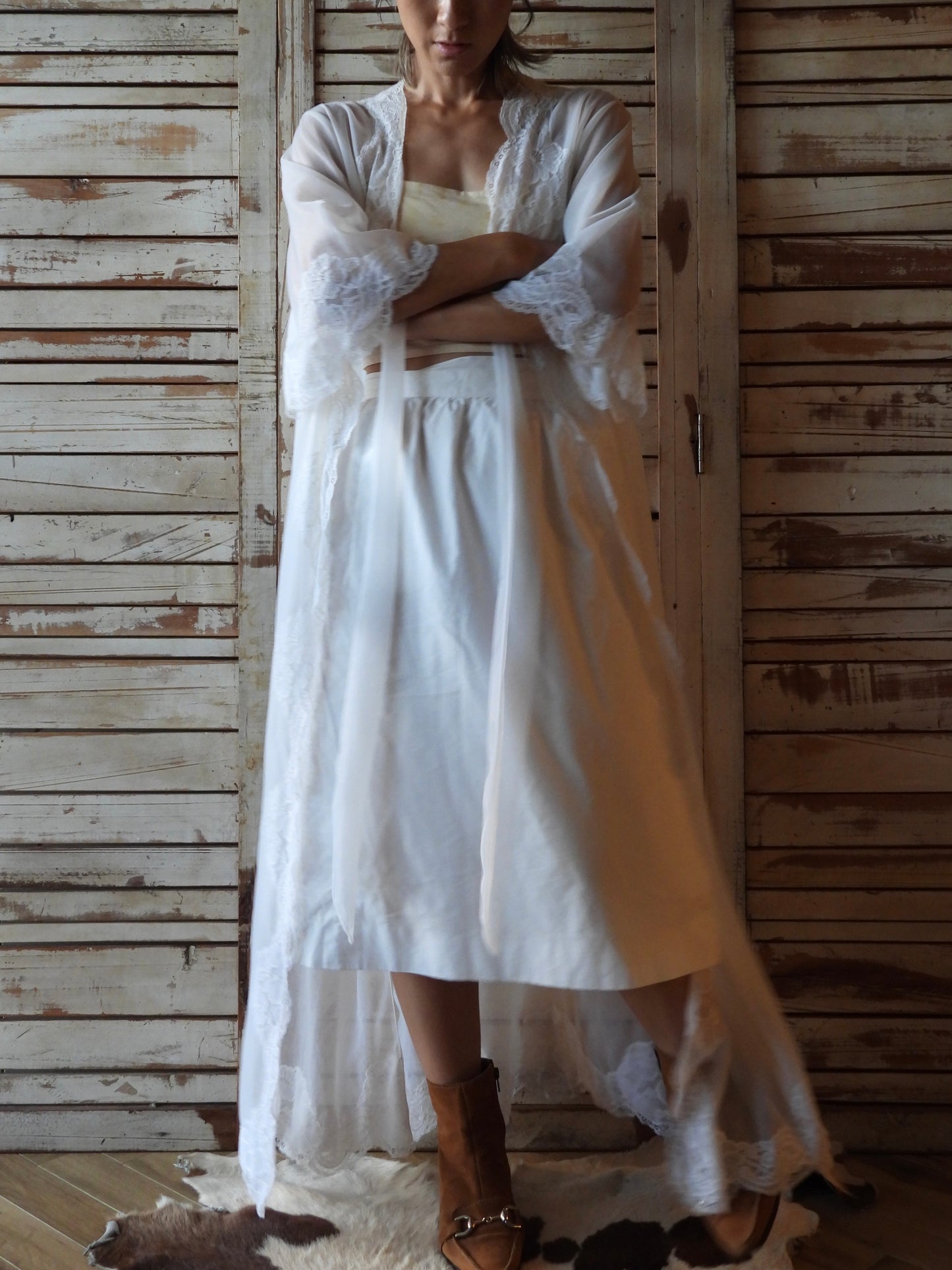 See-through Lace Gown/WHITE