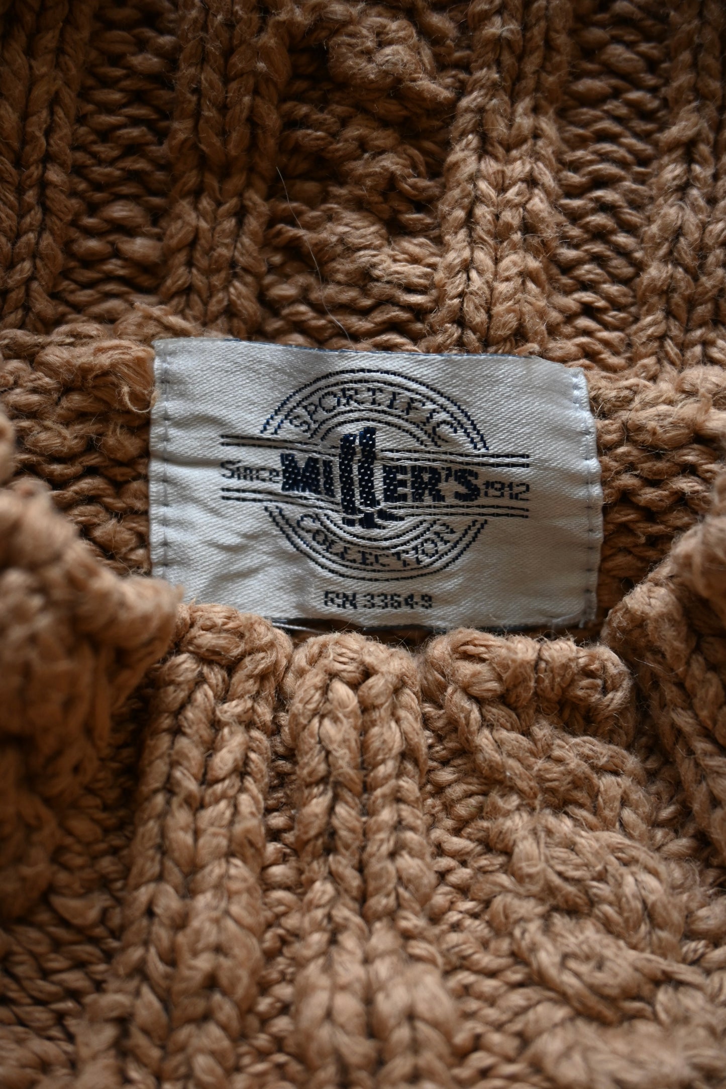 Design knit sweater/HORSE