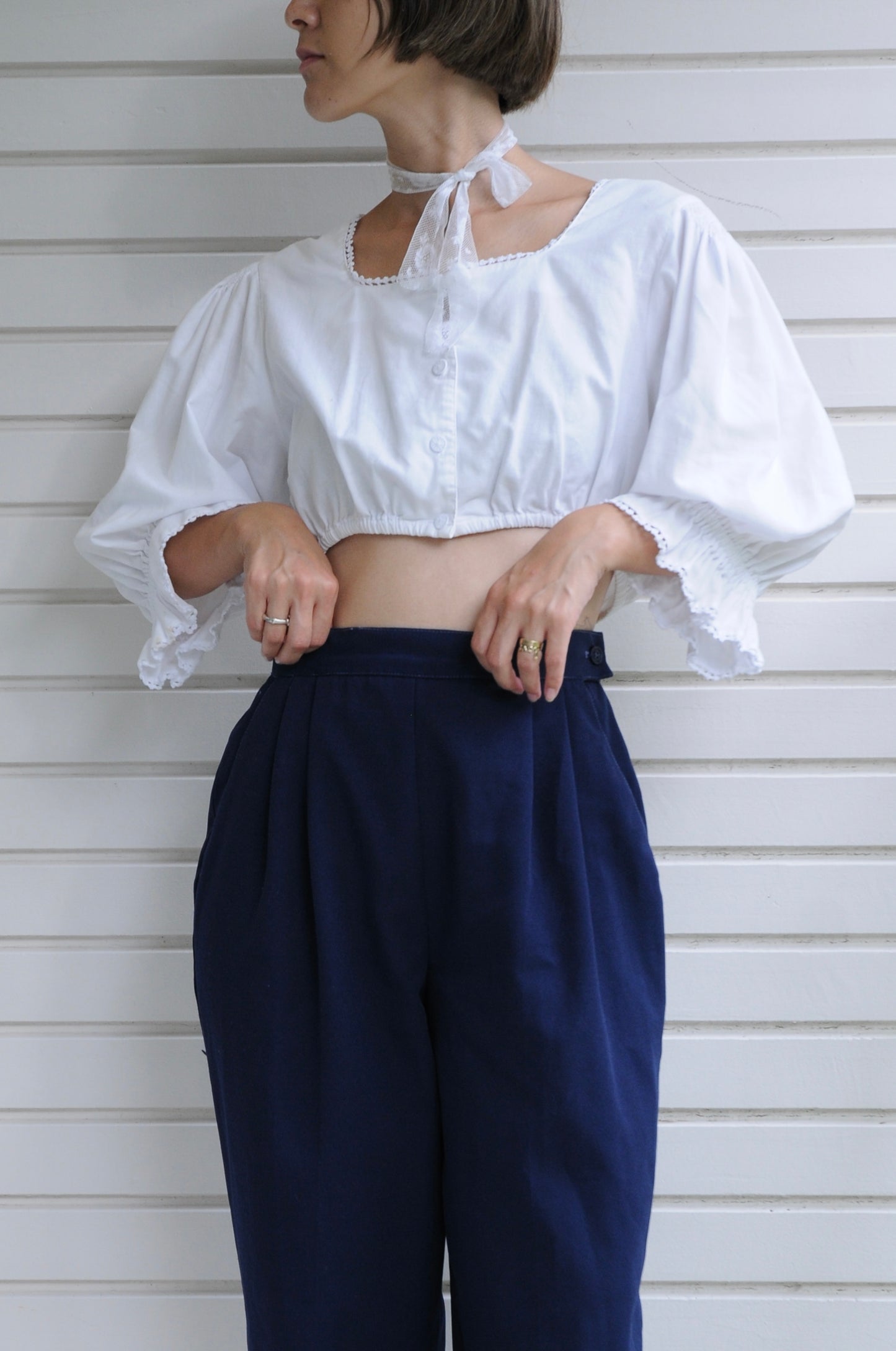 EURO Cropped cotton lace blouse/WHITE