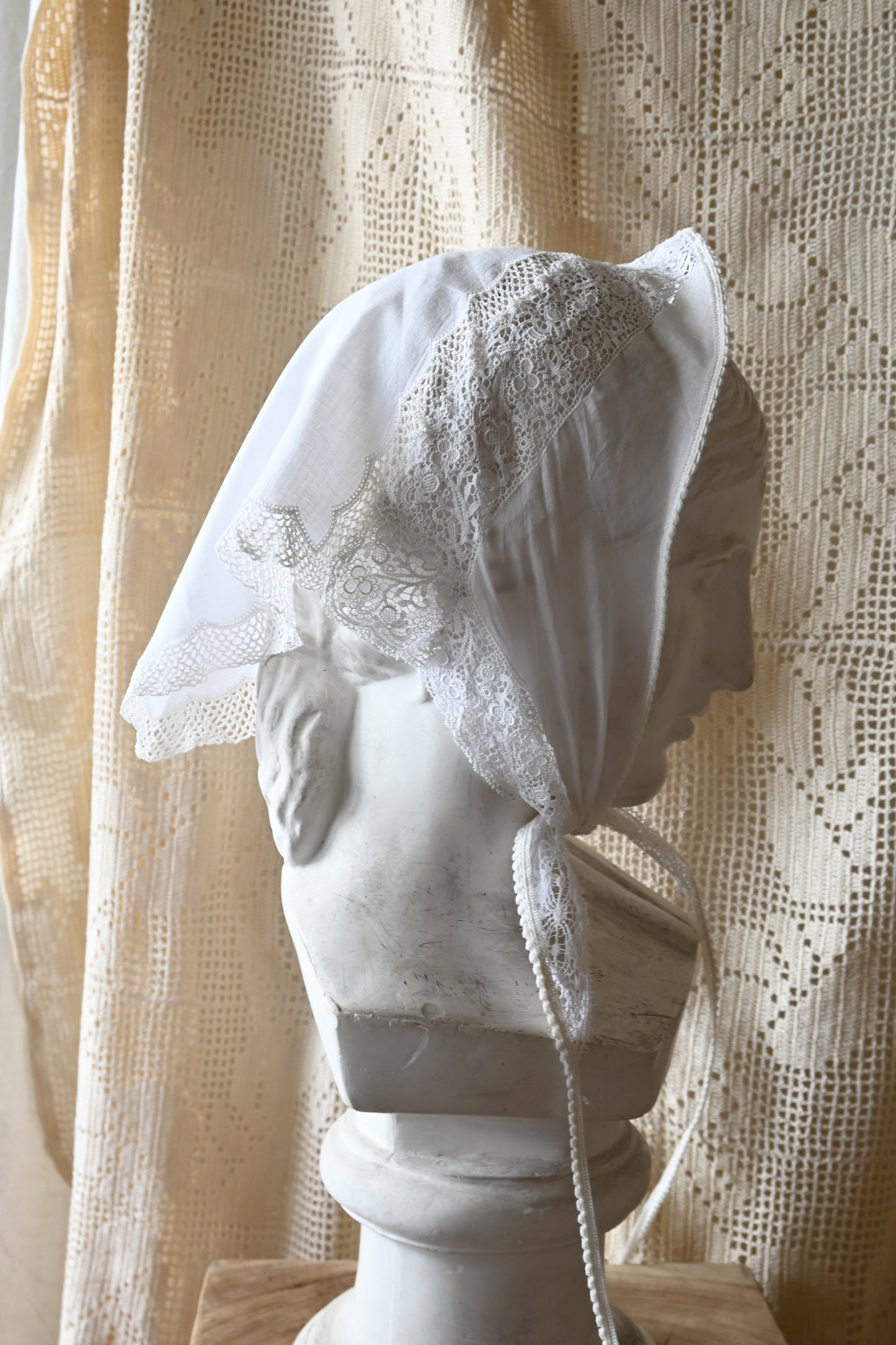 Lace handkerchief scarf/PONMOSIR