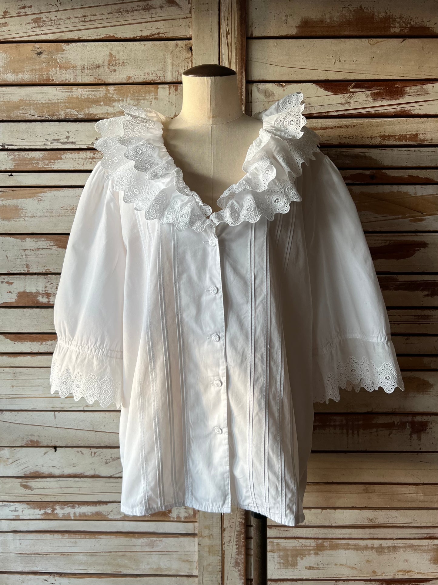 EURO Vintage cutwork cotton blouse/WHITE