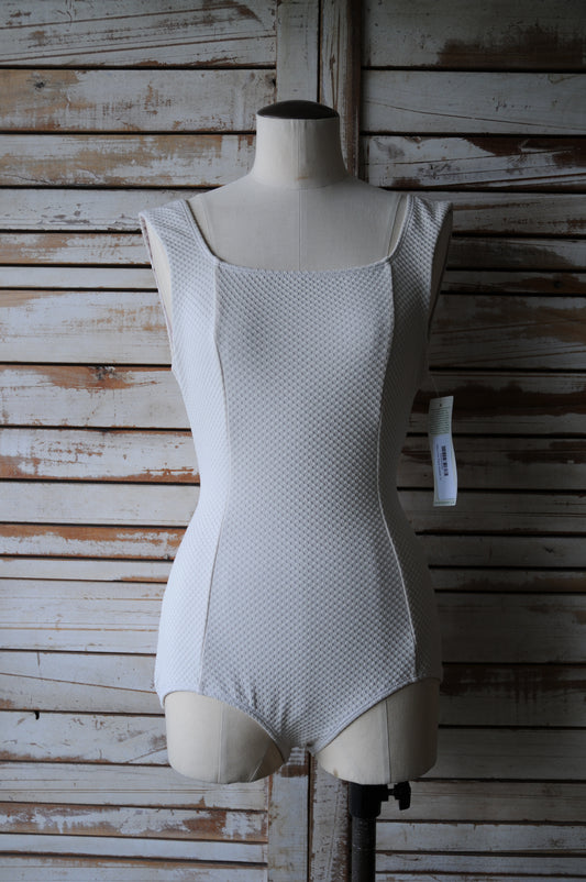 SEEA/Tofino one piece/PEBBLE