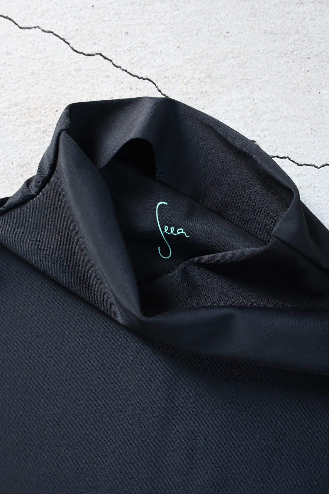 SEEA/Agatha top/Black