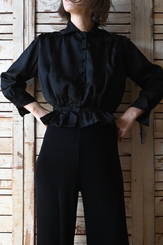 Black blouse/BLACK