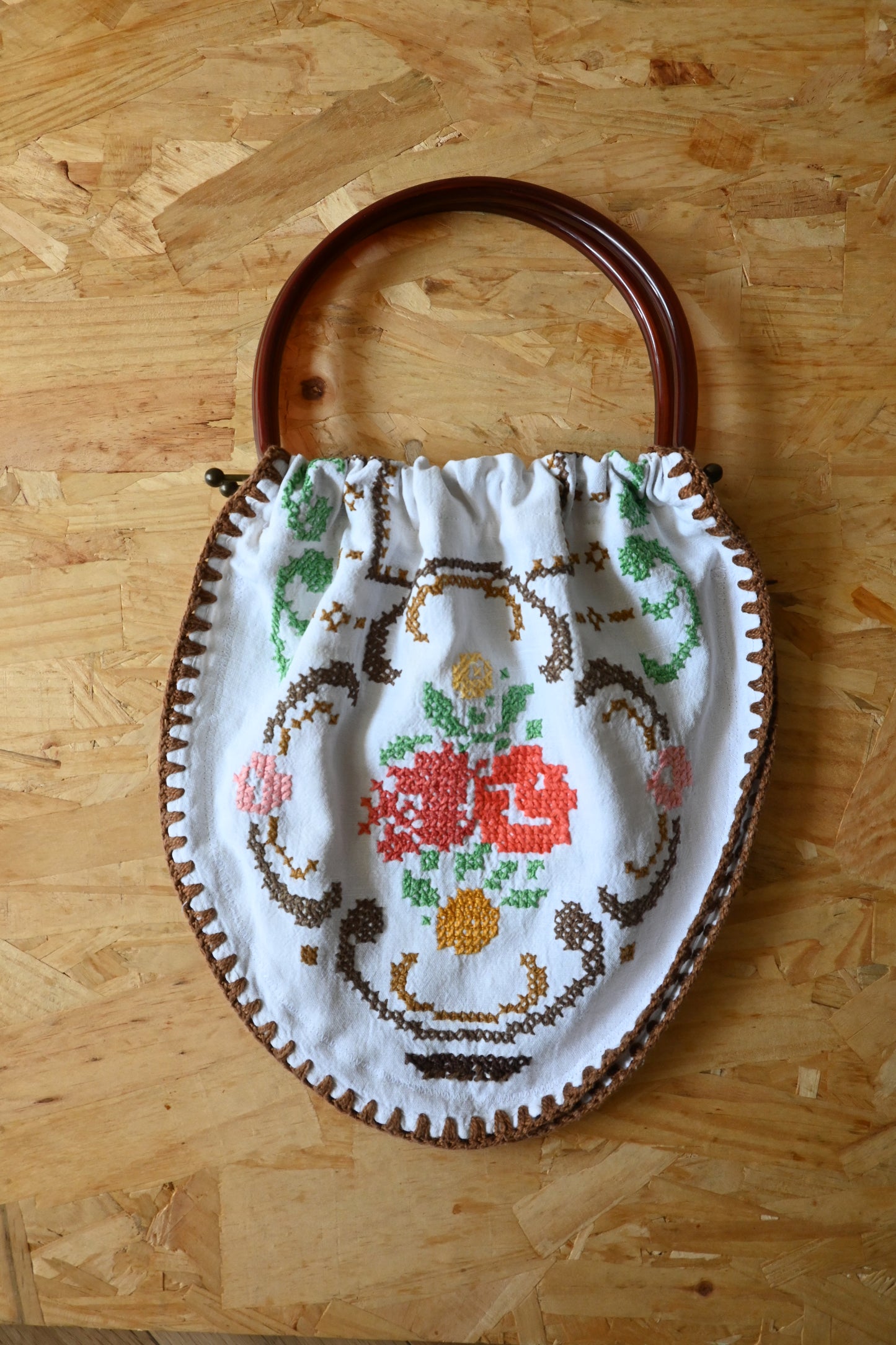Flower embroidery bag/PONMOSIR