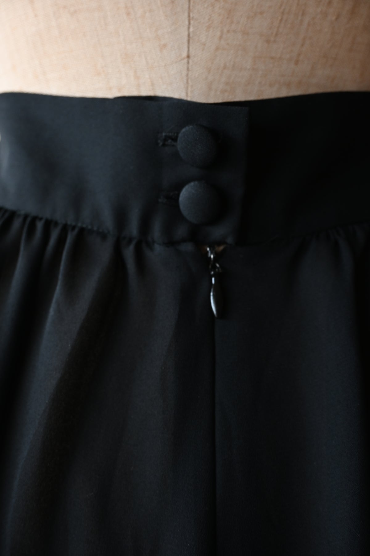 Sheer pants/BLACK