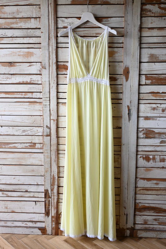 Sleeveless sheer dress/YELLOW