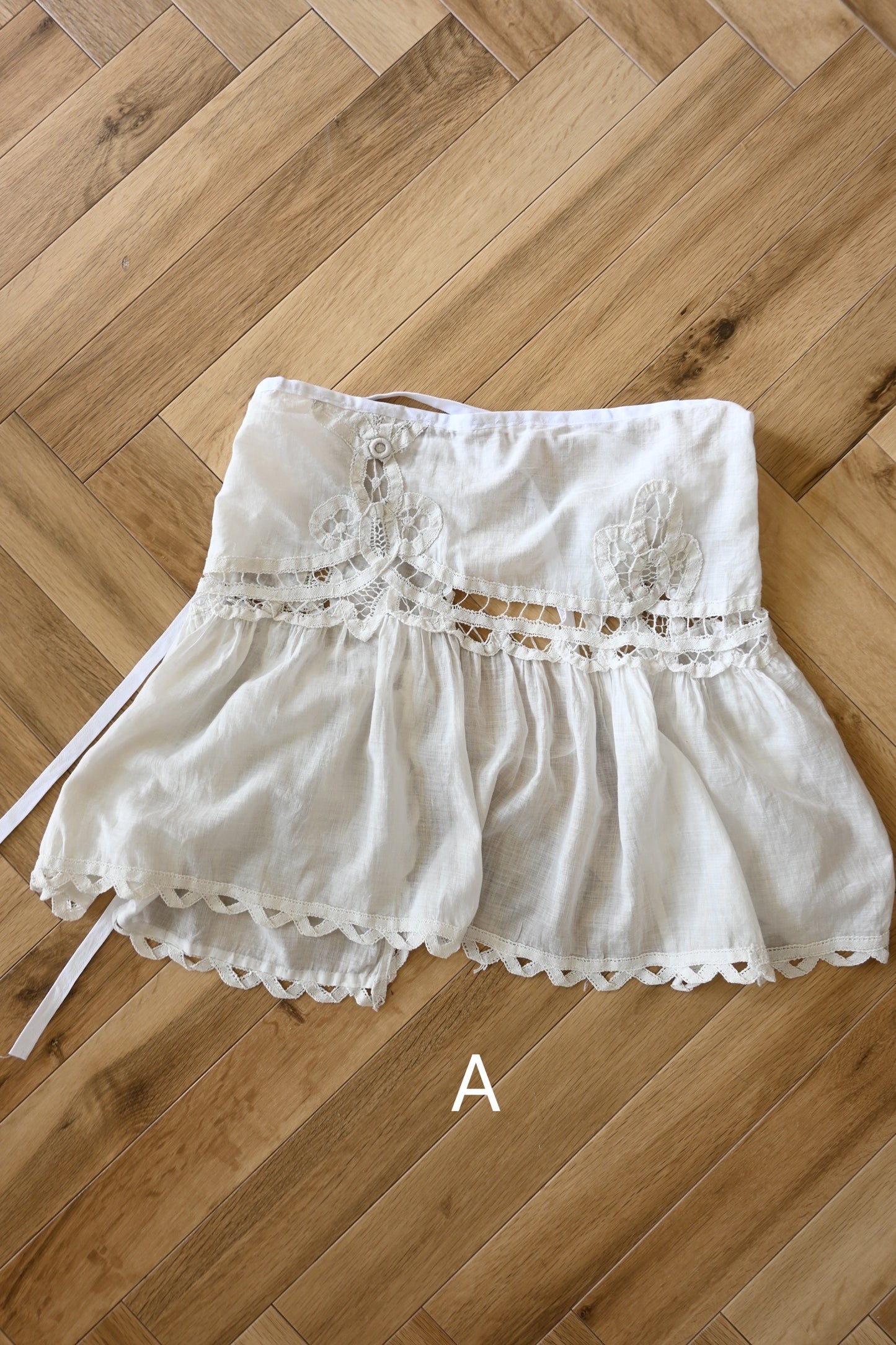 French antique lace wrap/PONMOSIR