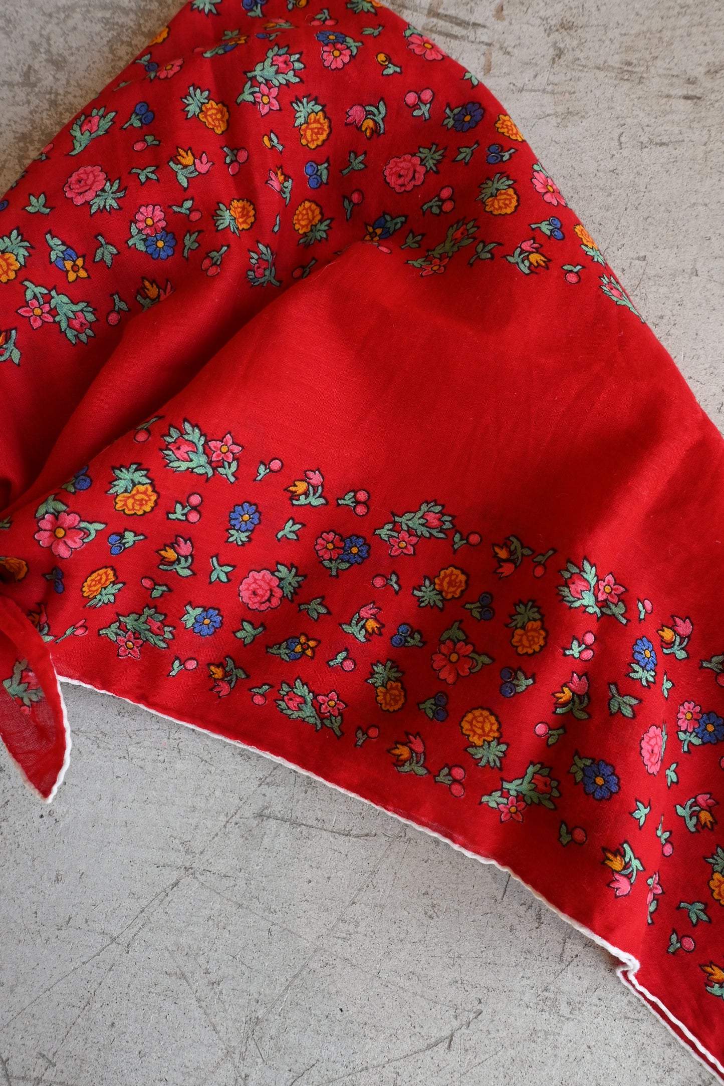 Vintage floral cotton scarf/RED