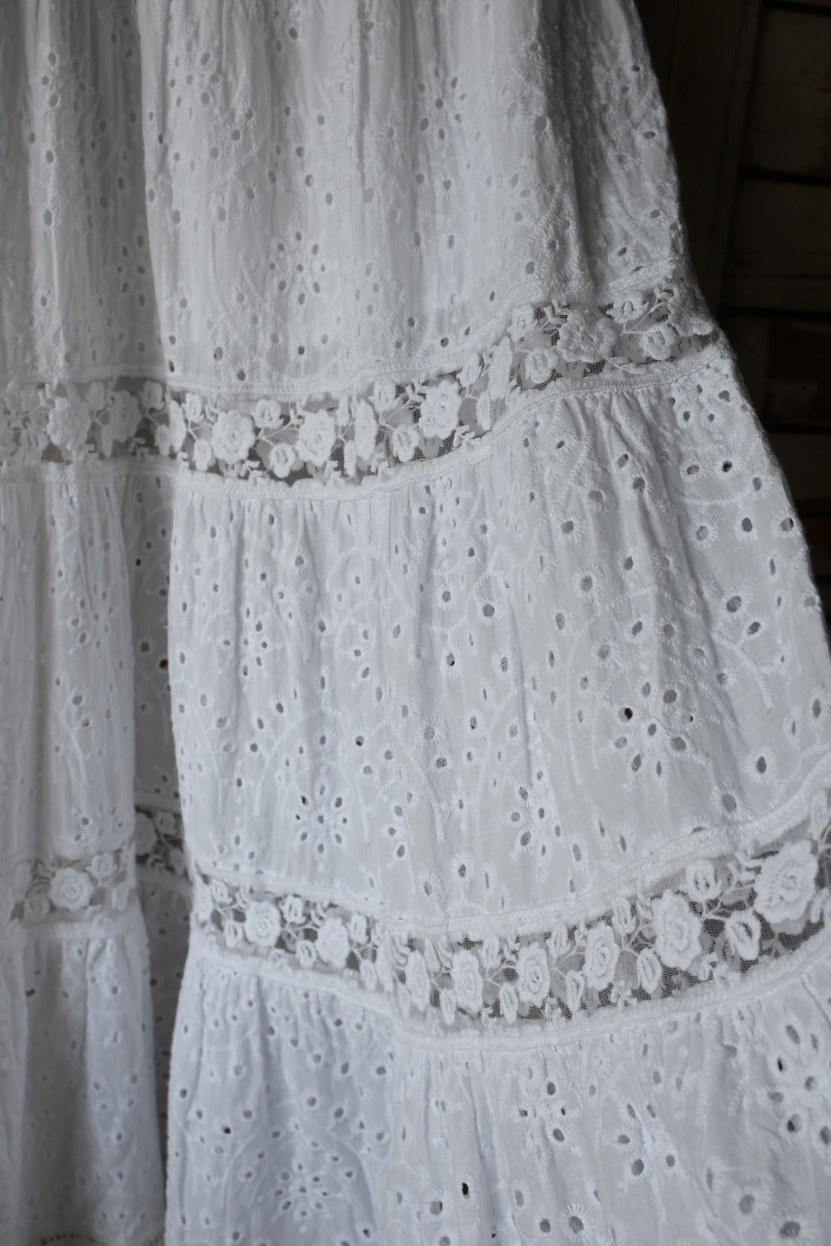 Cutwork lace long skirt/WHITE