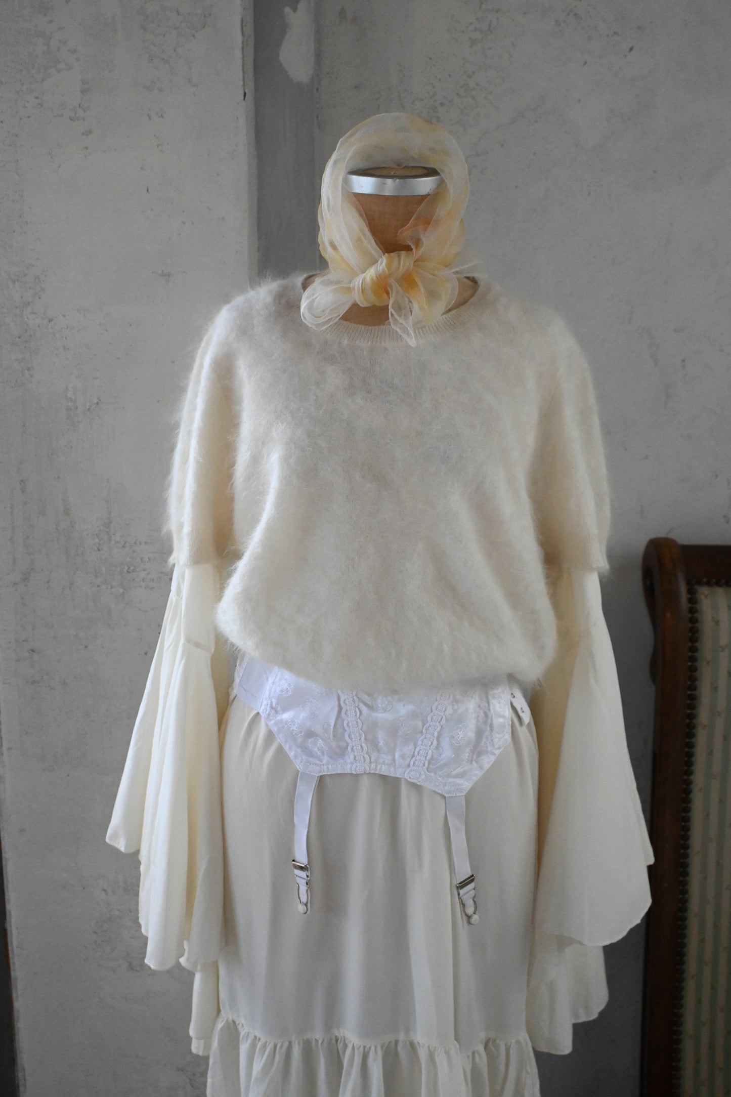 Vintage sheer scarf/IVORY