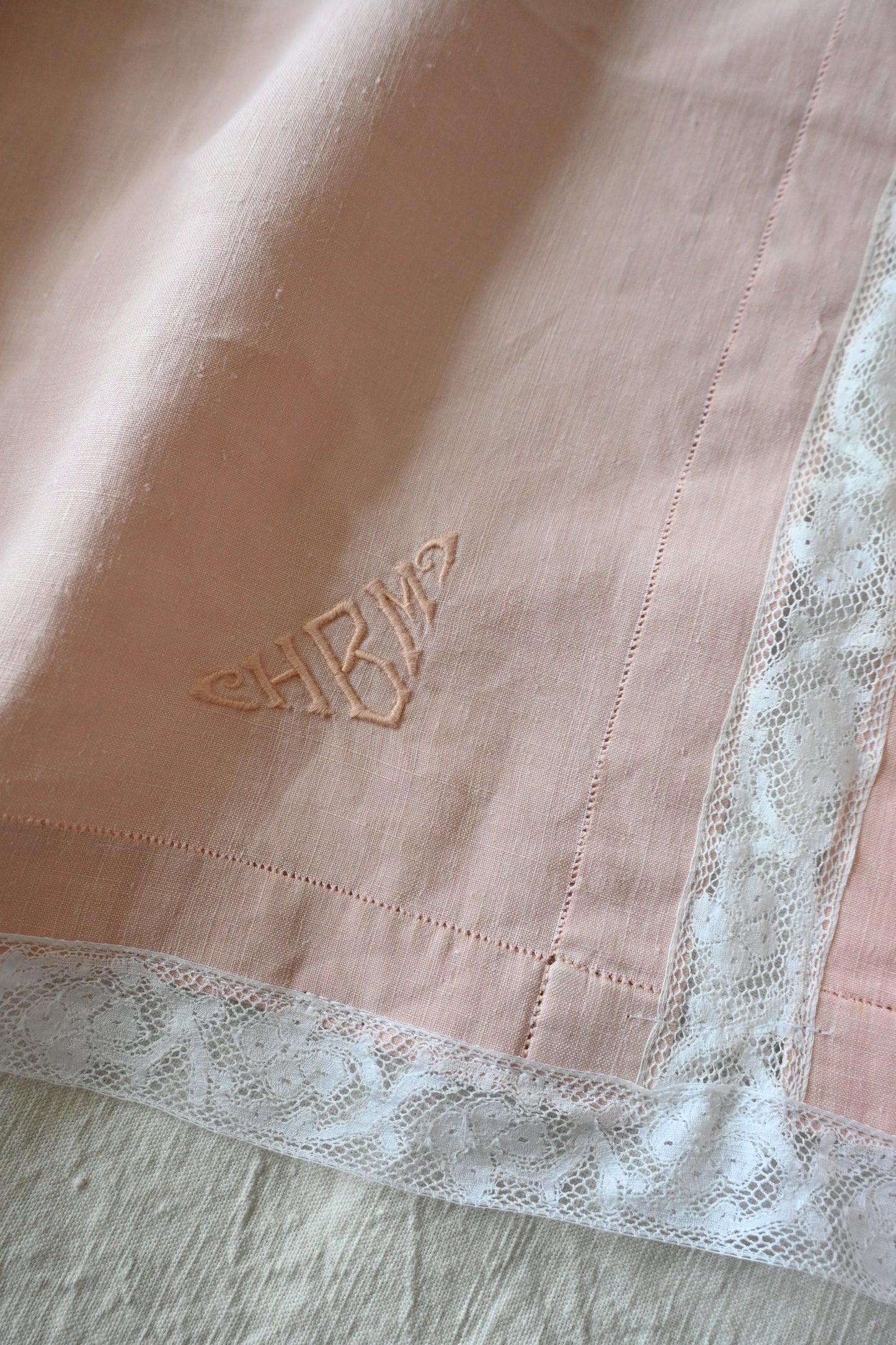 Cotton lace wrap/PONMOSIR