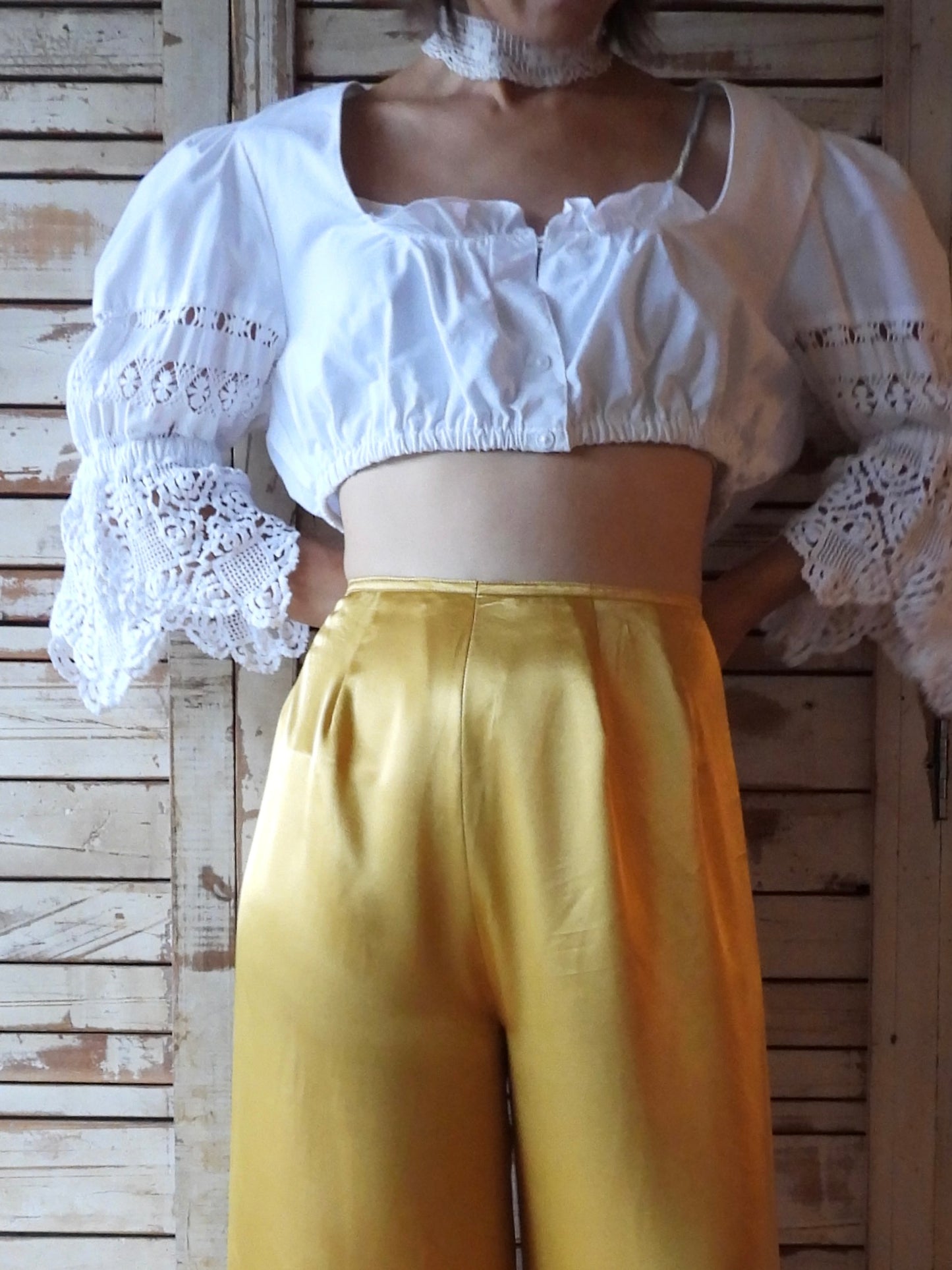 EURO Cropped crochet lace blouse/WHITE