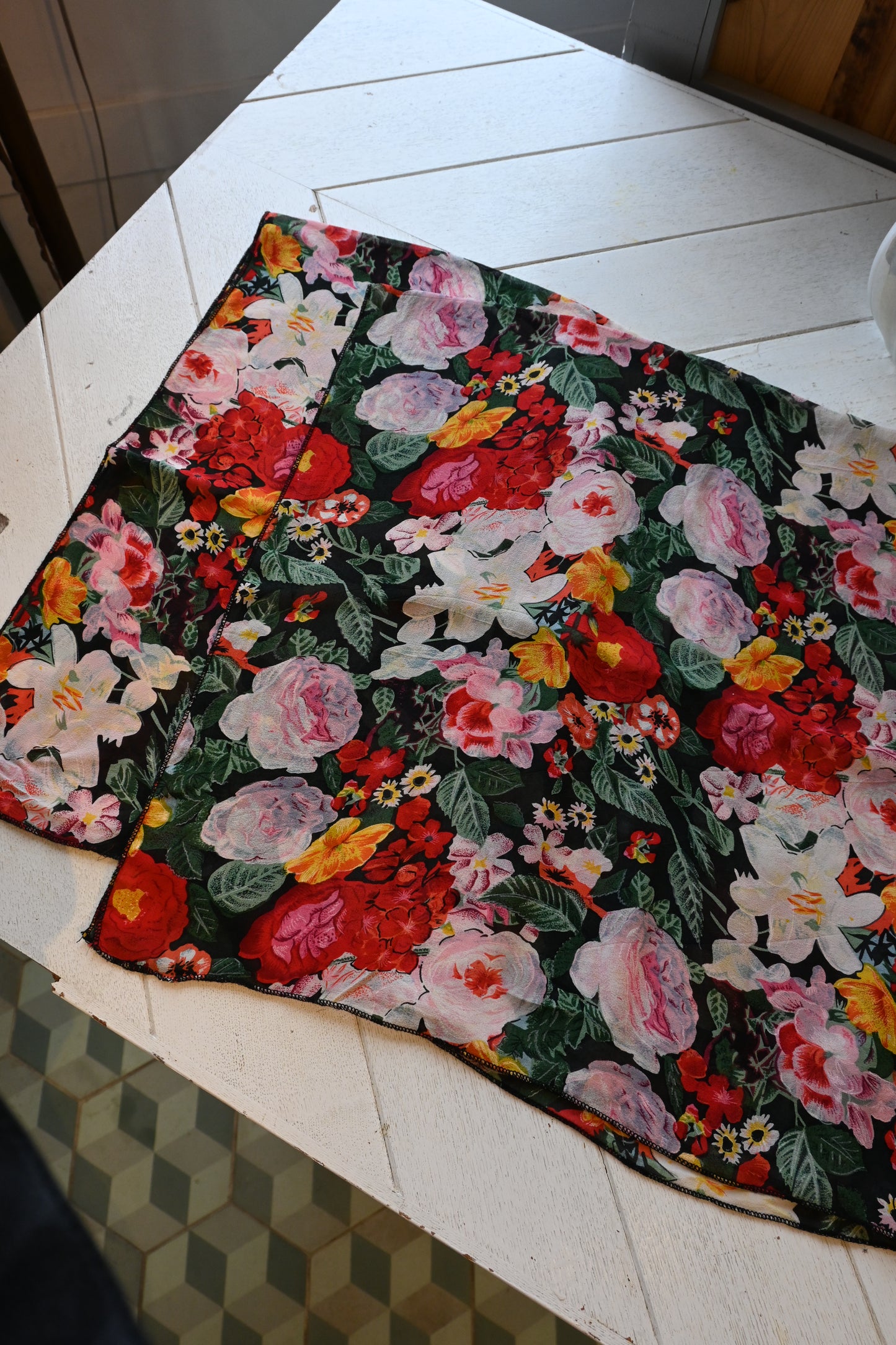 Vintage Flower Silk Scarf/BLACK