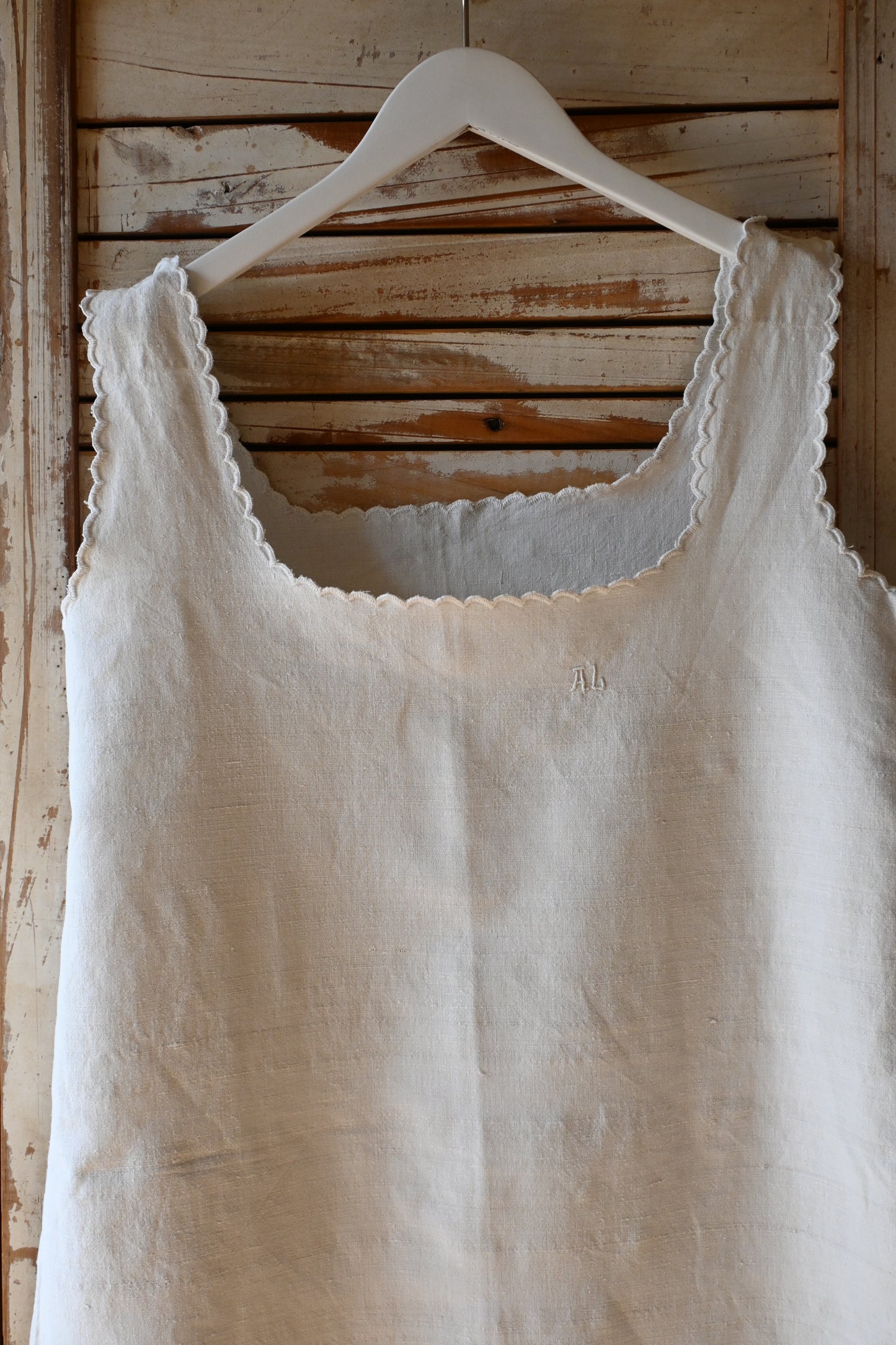 EURO linen embroidery no sleeve dress/IVORY