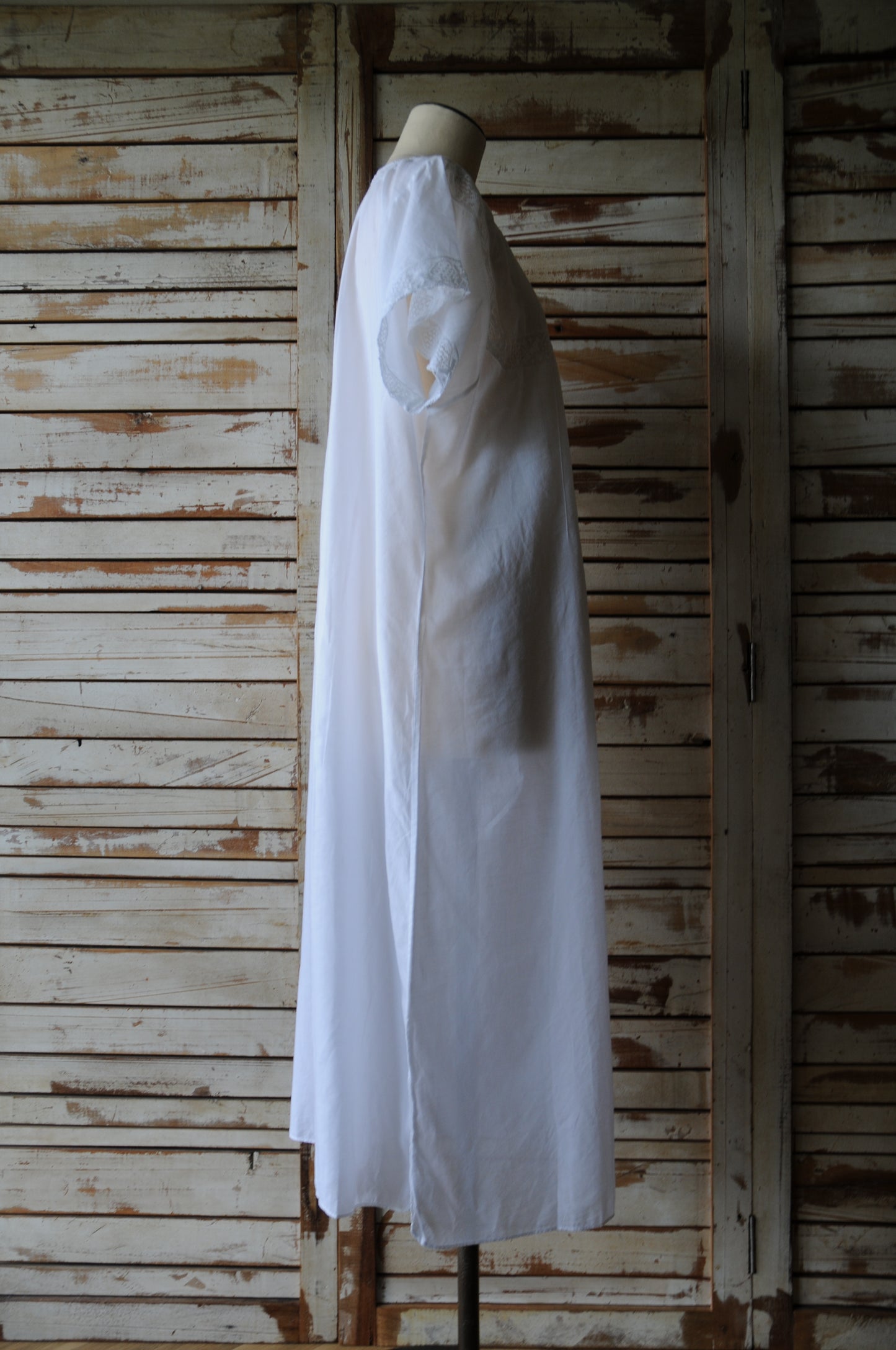 Vintage lace trimmed cotton dress/WHITE