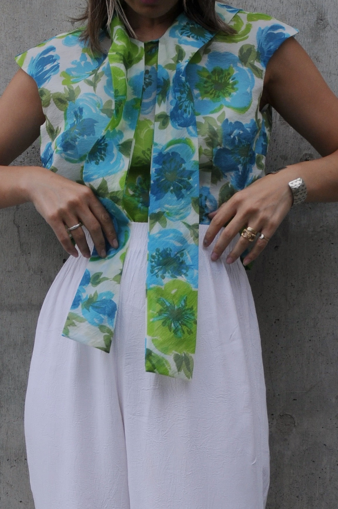 60's N/S Floral blouse/BLUE/GREEN