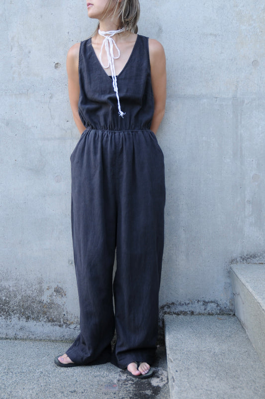 N/S linen jumpsuit/CHARCOAL