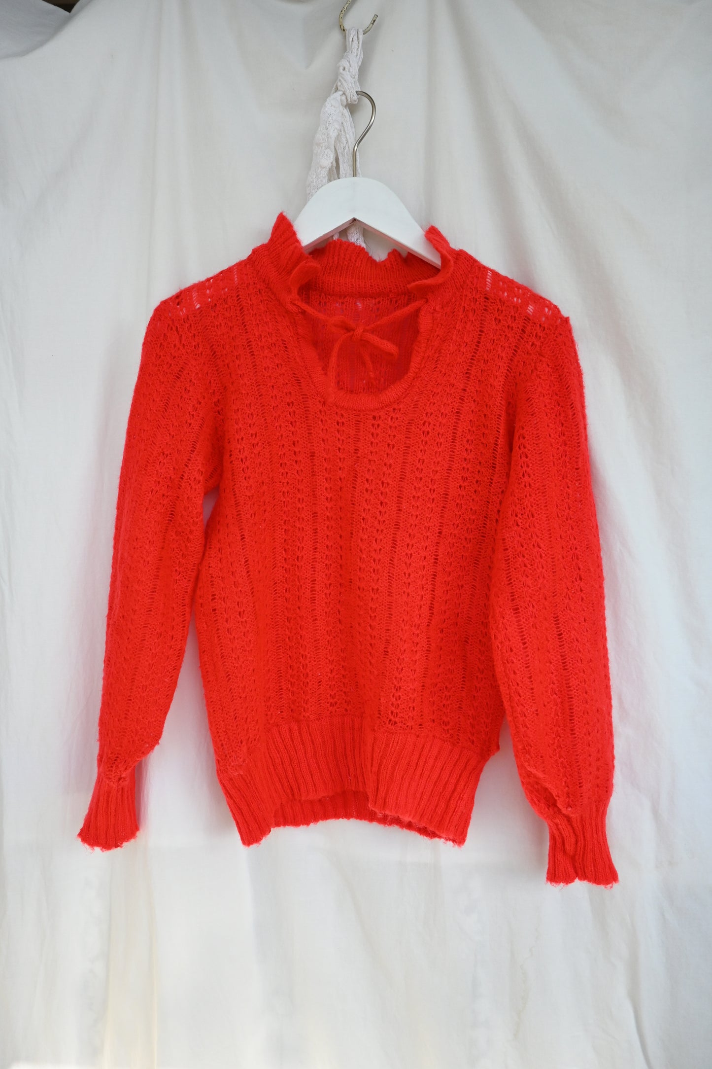 Frill collar knit sweater/RED