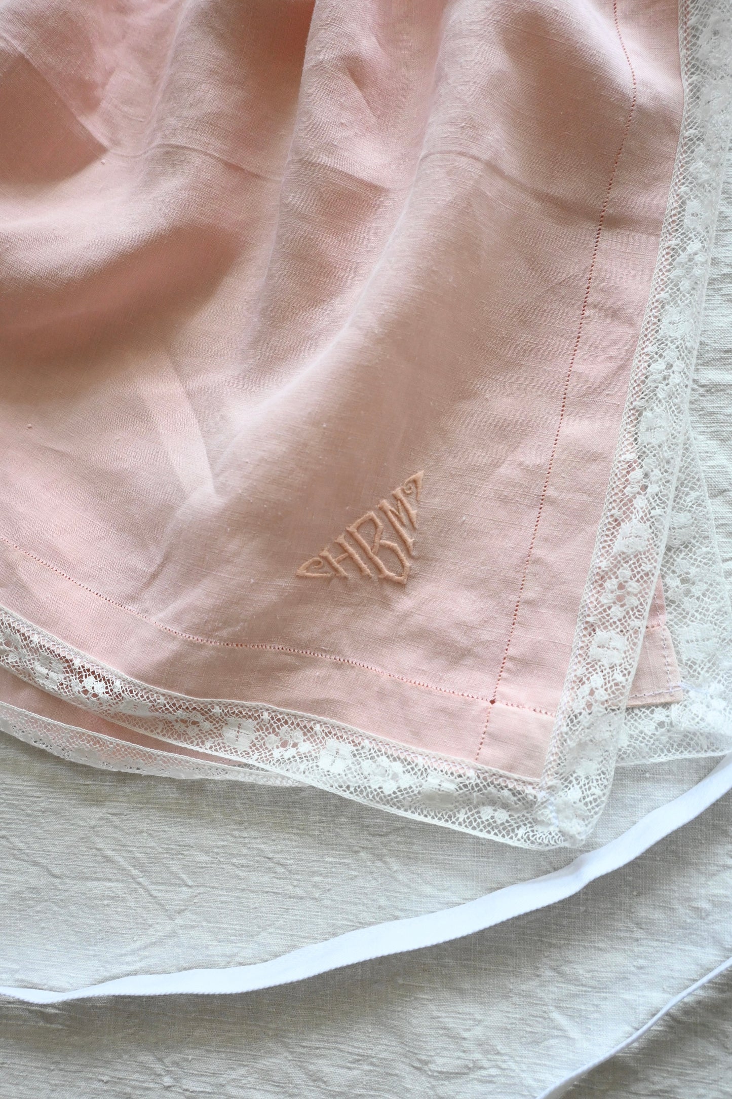 Cotton lace wrap/PONMOSIR