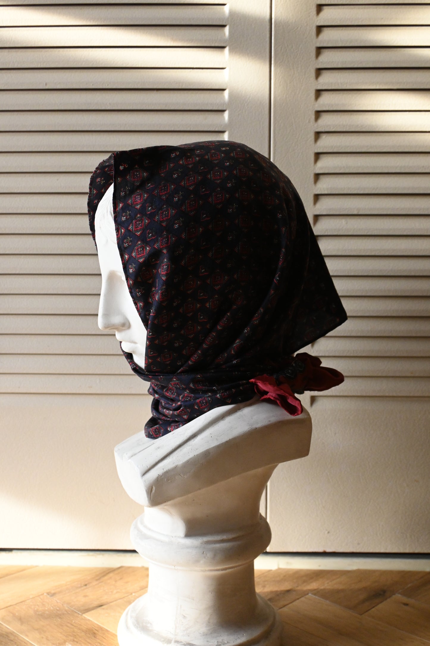 Vintage silk scarf/NAVY