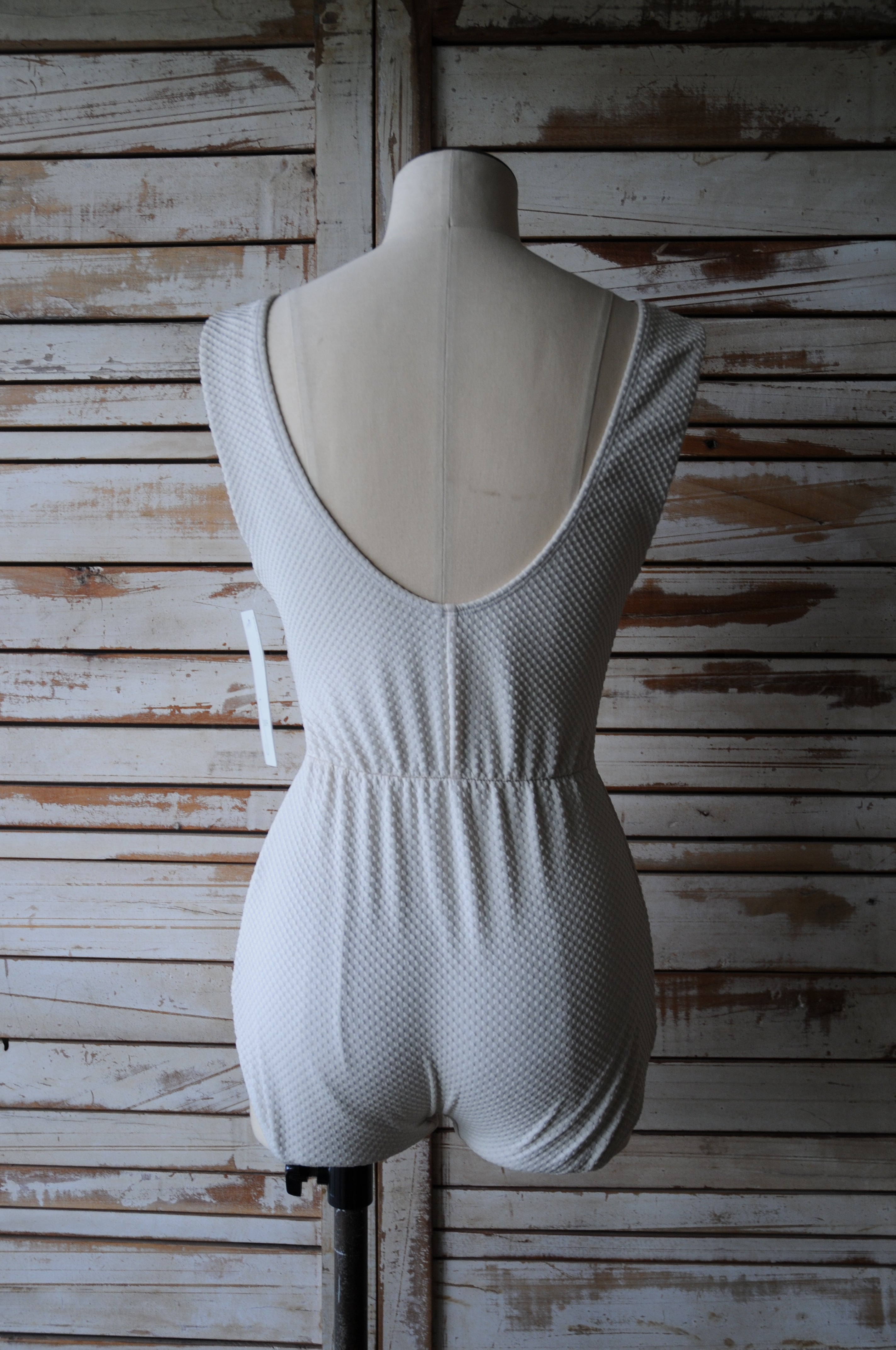 SEEA/Tofino one piece/PEBBLE – ponmosir