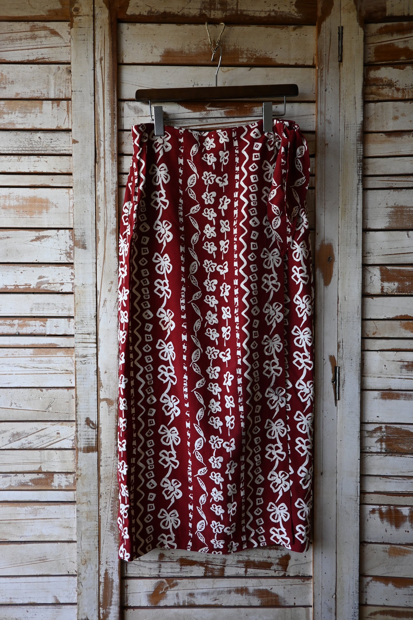 Flower pattern wrap skirt/BORDEAUX　