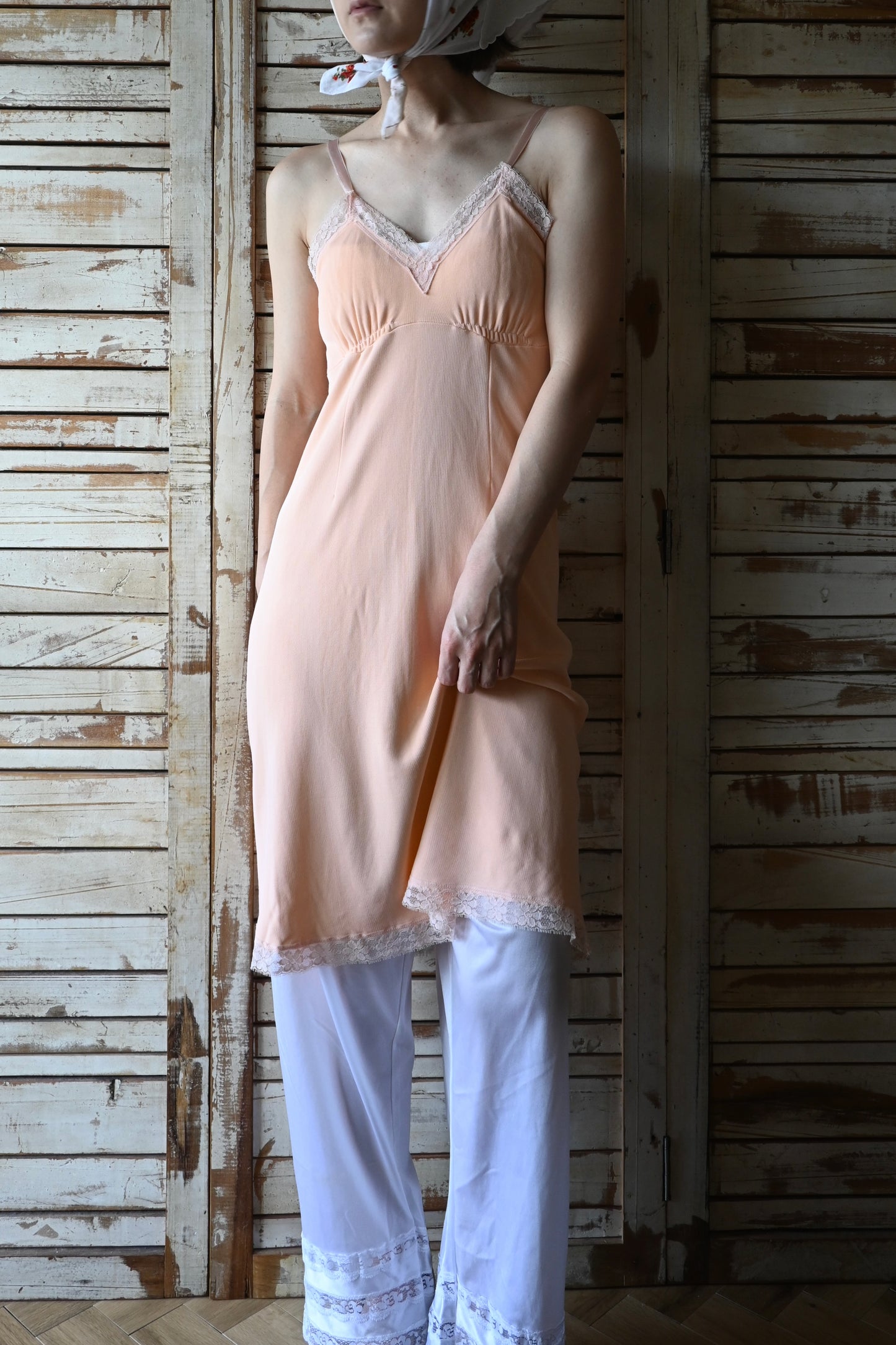 Lace slip dress/CORAL PINK