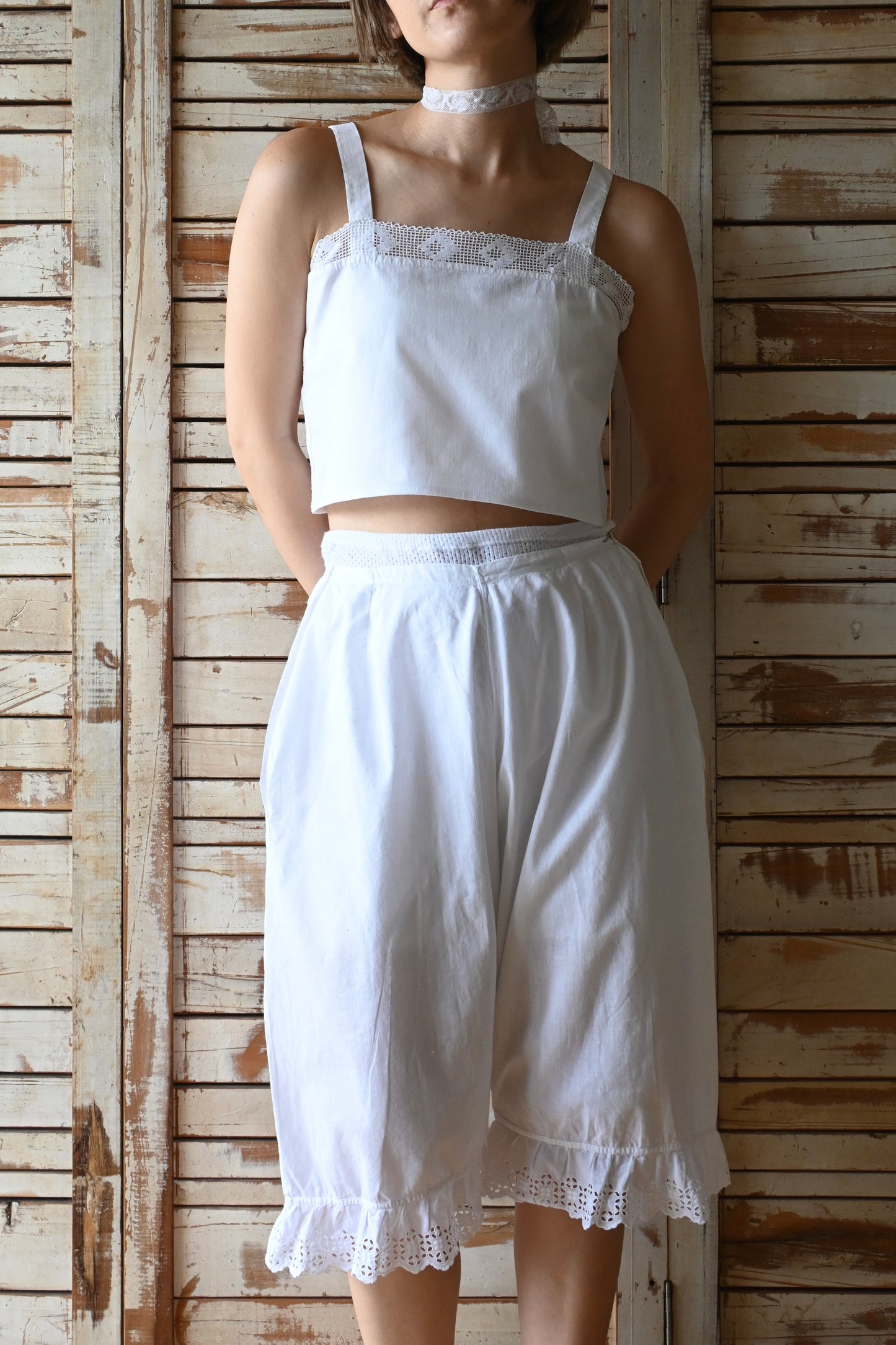 Cotton lace cropped camisole/WHITE